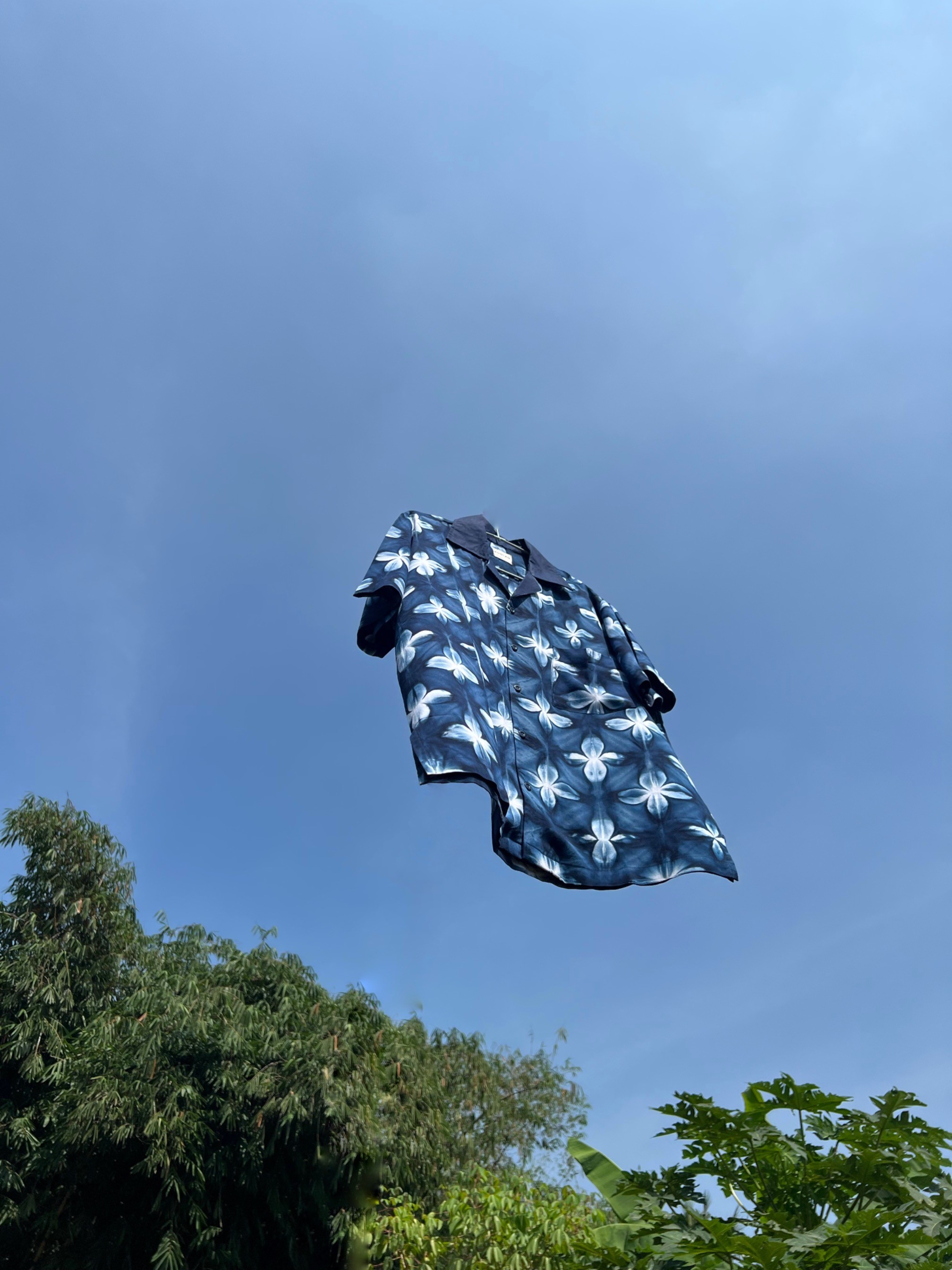 BOOLAO Kemeja Kaleidoscope Kawung Biru (Kemeja Bowling Shirt)