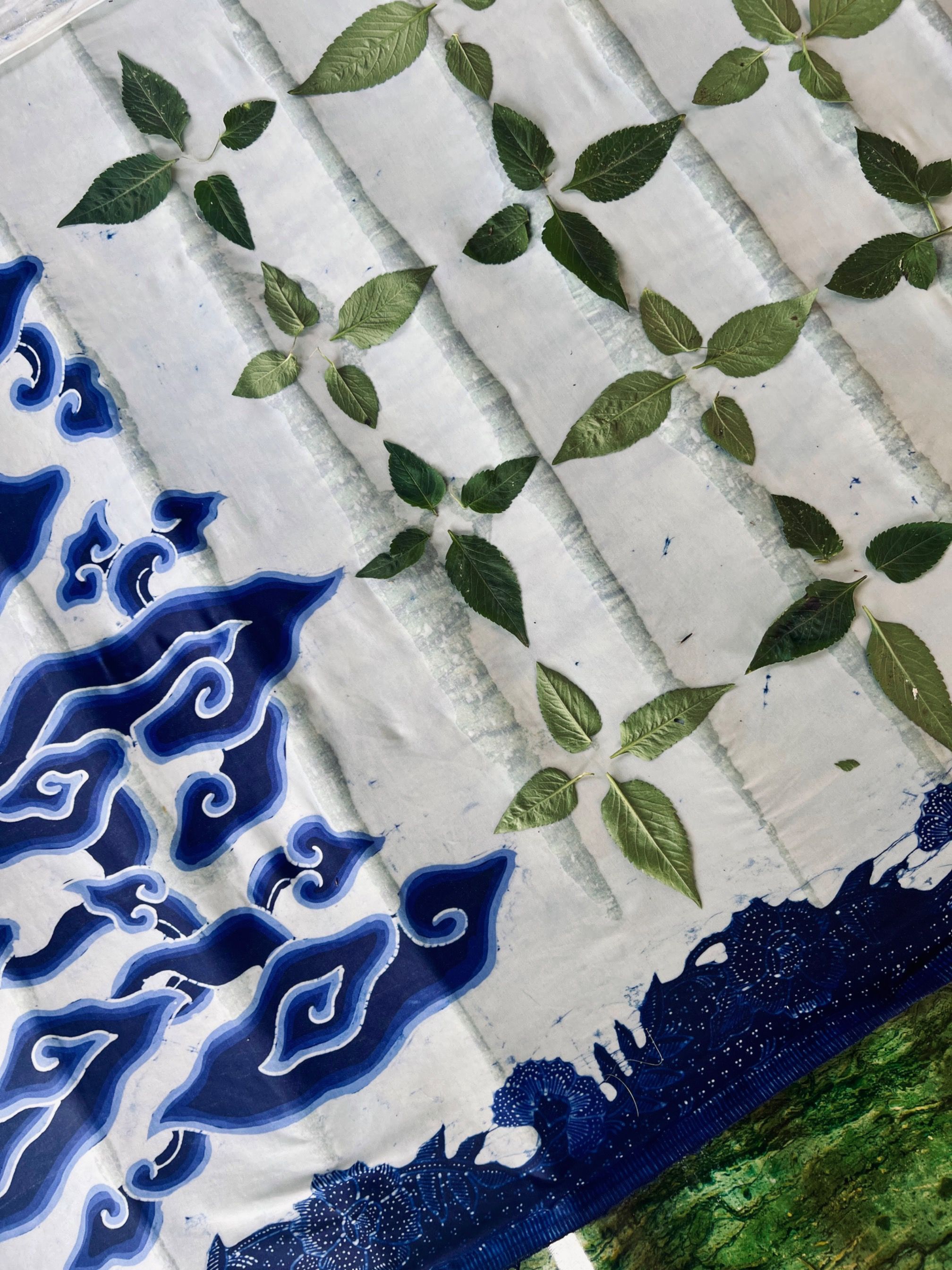 BOOLAO Textiles Batik on Nature Print