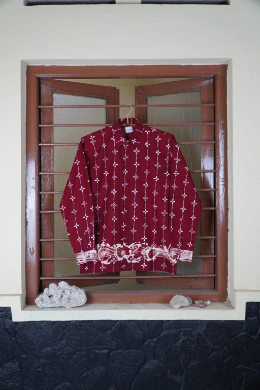 Image of BOOLAO Kumeli Kemeja Panjang - Merah Maroon