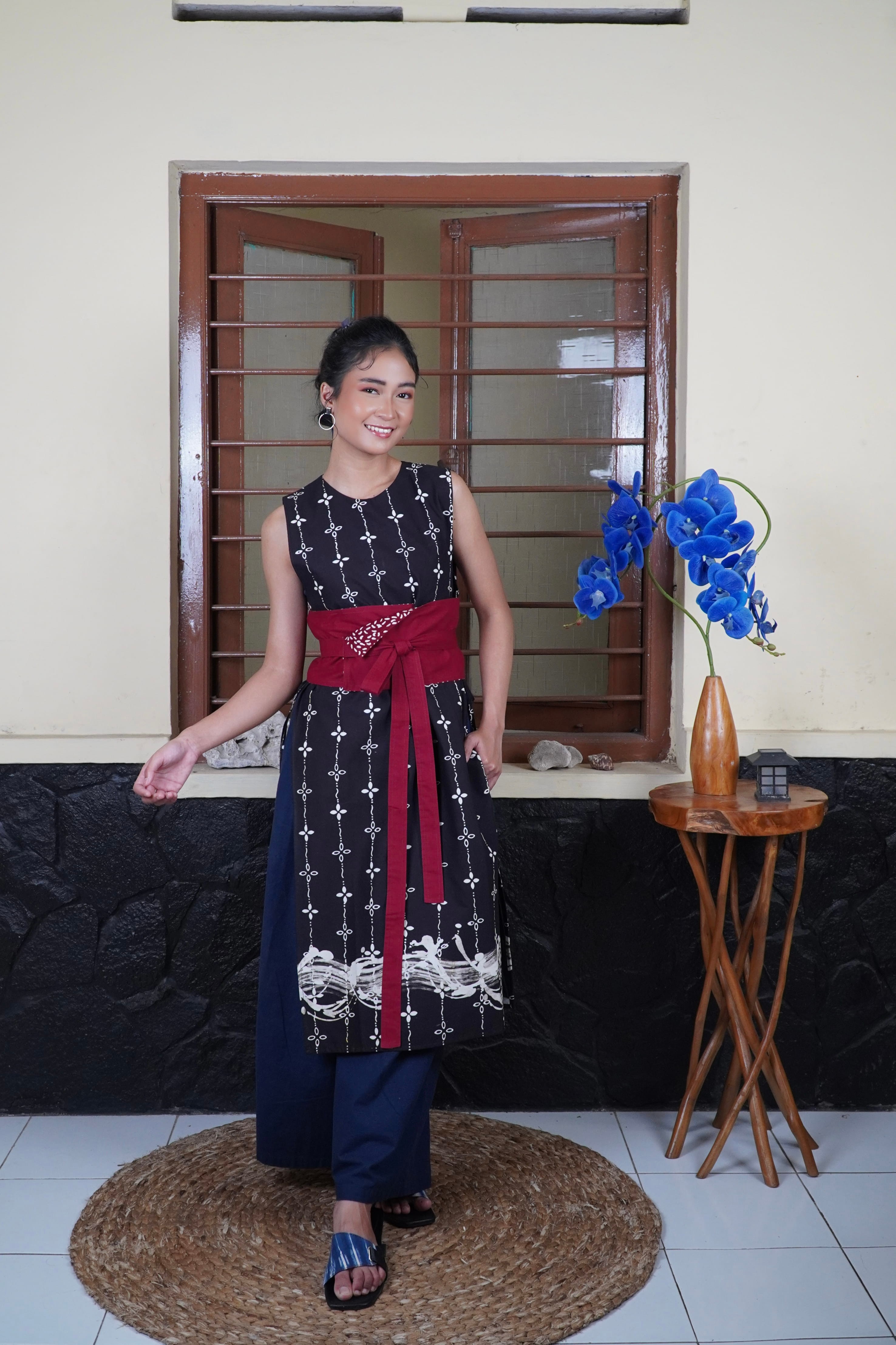 BOOLAO Kumeli Vest Black (Rompi Outer Batik Kawung) - Hitam