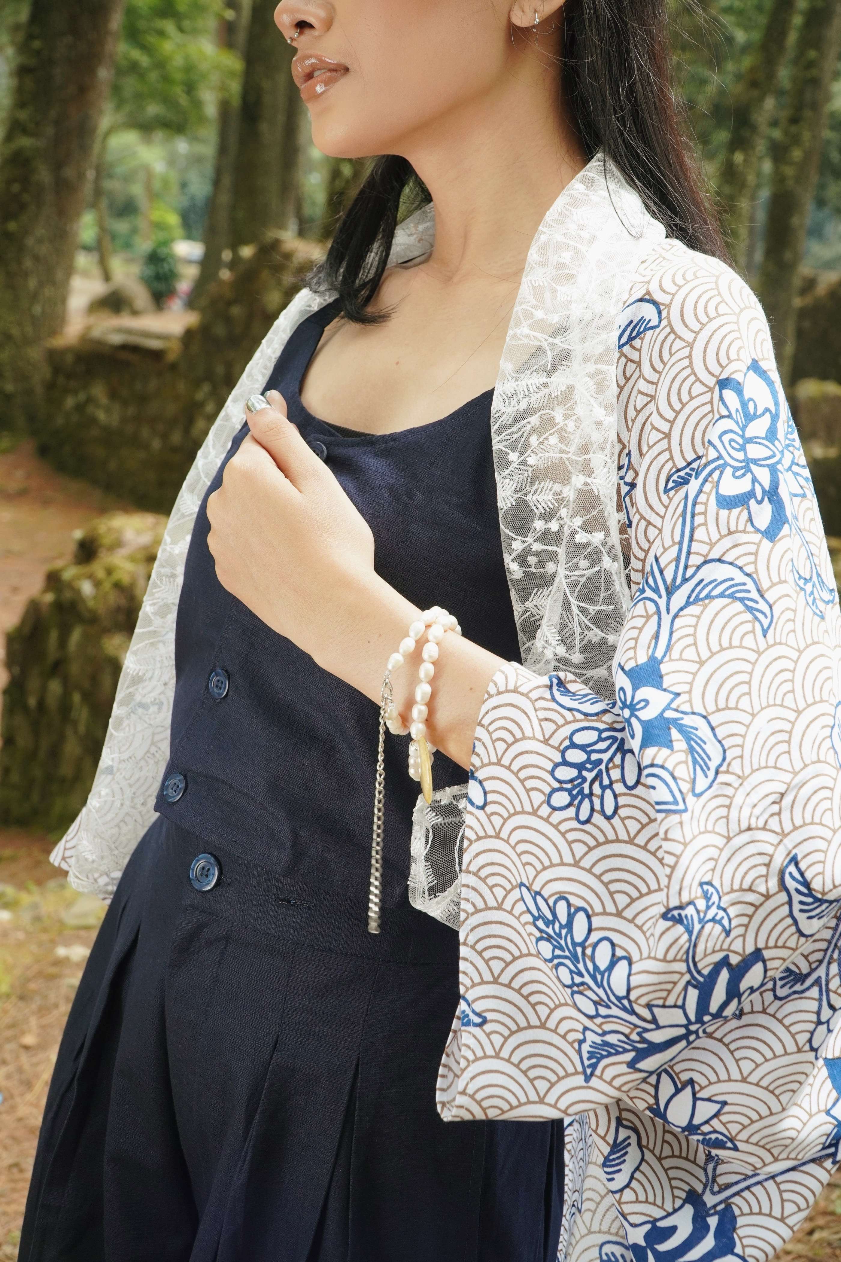 BOOLAO Outer Scarves Porcelain Batik Embroidery