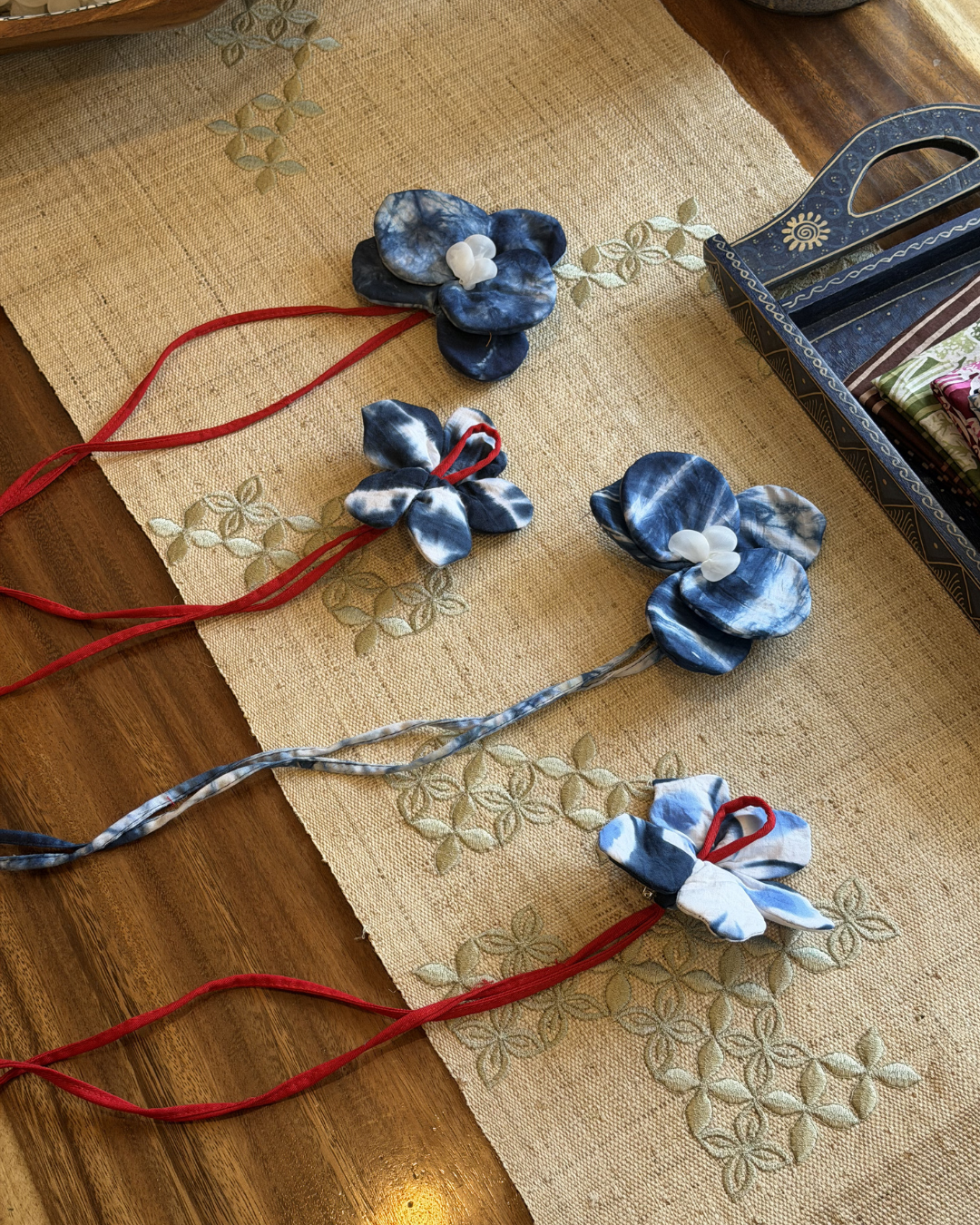 BOOLAO Orchid Brooch Tassel