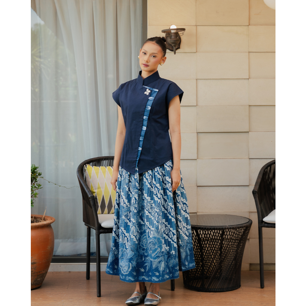 Janggan Linen Sleeveless Shibori on Navy