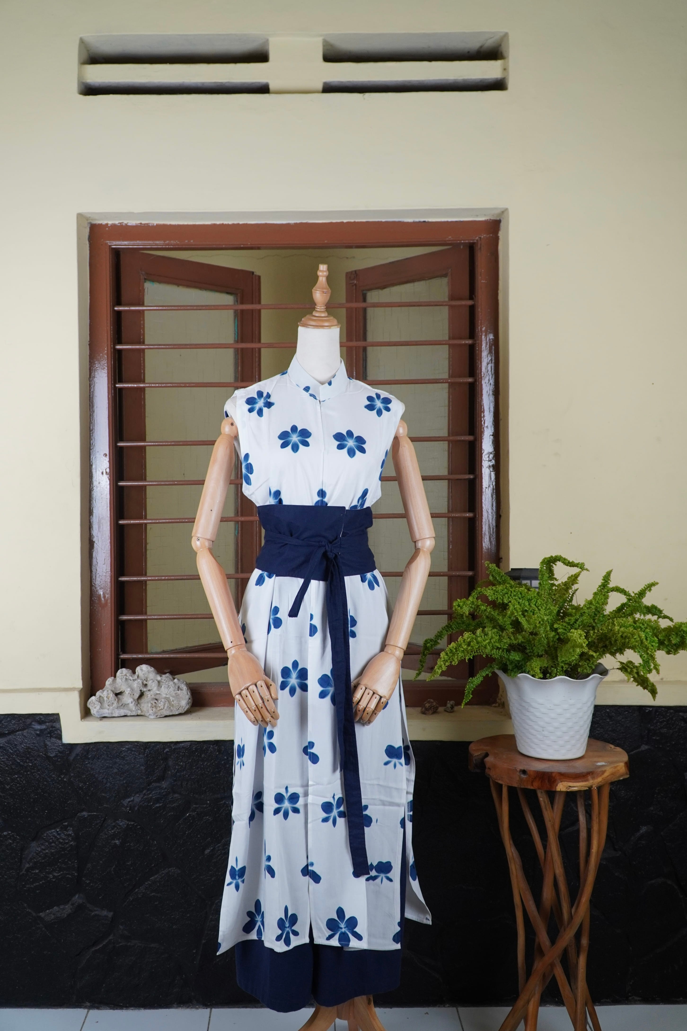 BOOLAO Outer Sleeveless Snowflakes Truntum Navy (Outer Panjang)