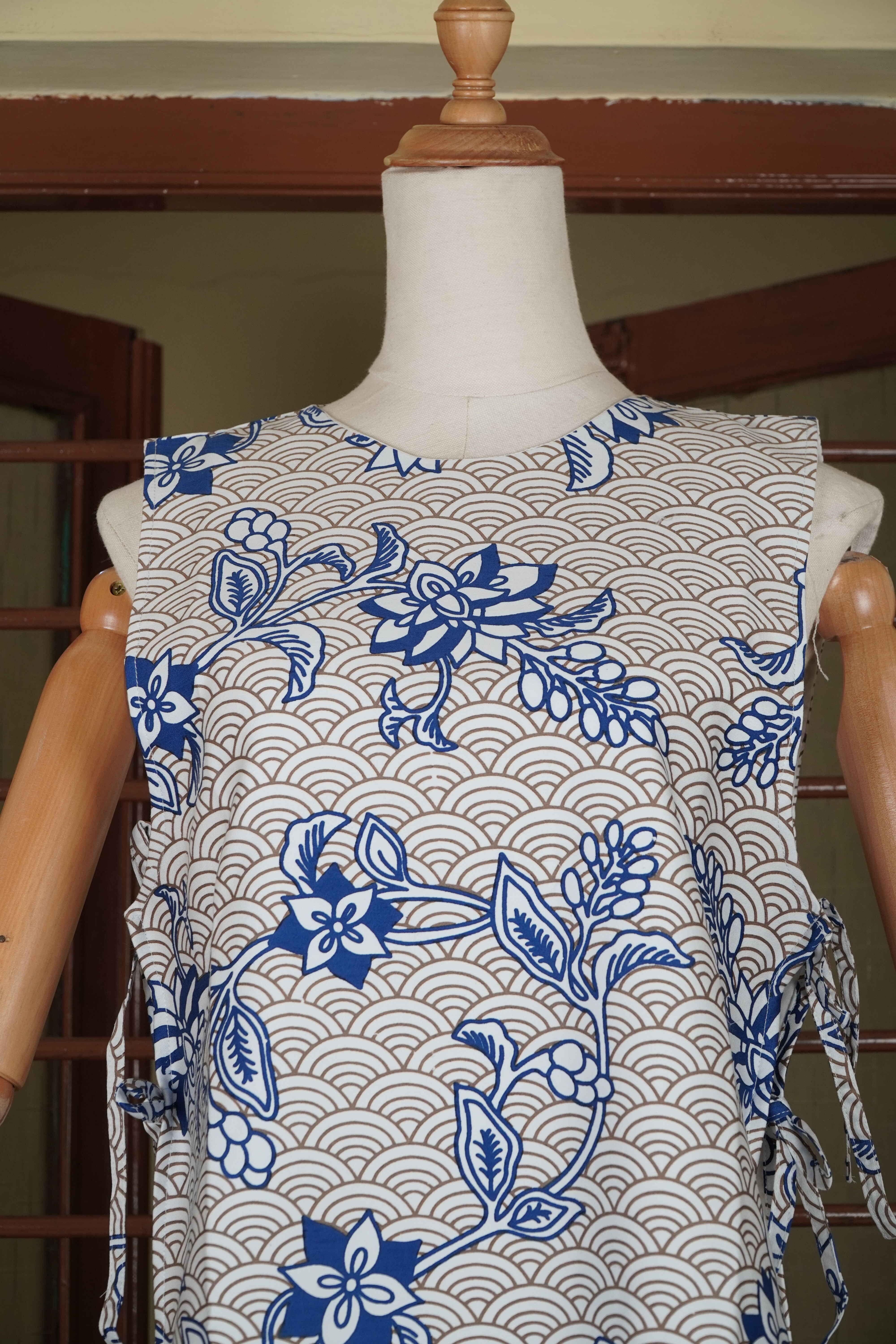 BOOLAO Vest Porcelain Batik