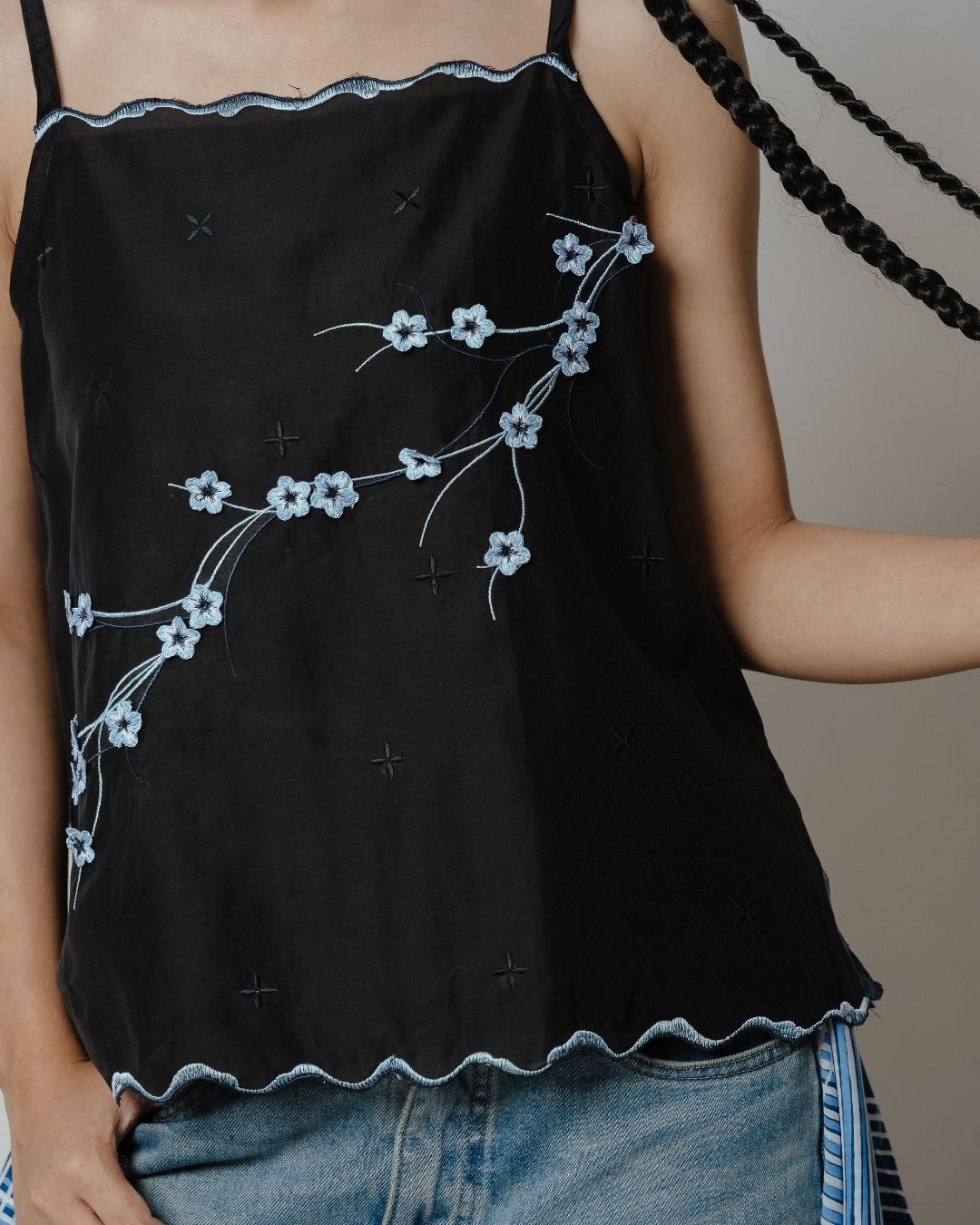 BOOLAO Camisole Sakura 3D Embroidery - Black
