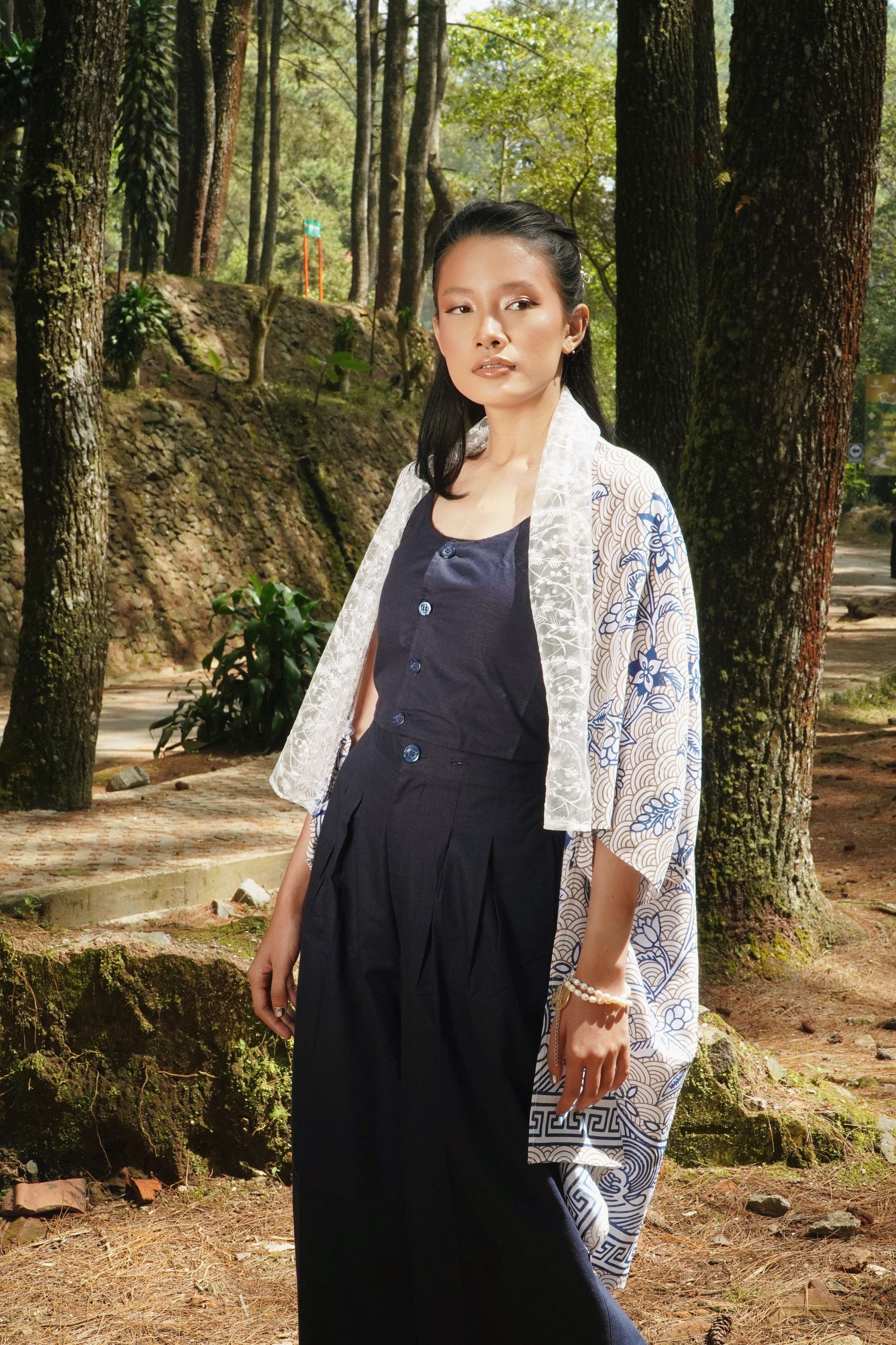 BOOLAO Outer Scarves Porcelain Batik Embroidery