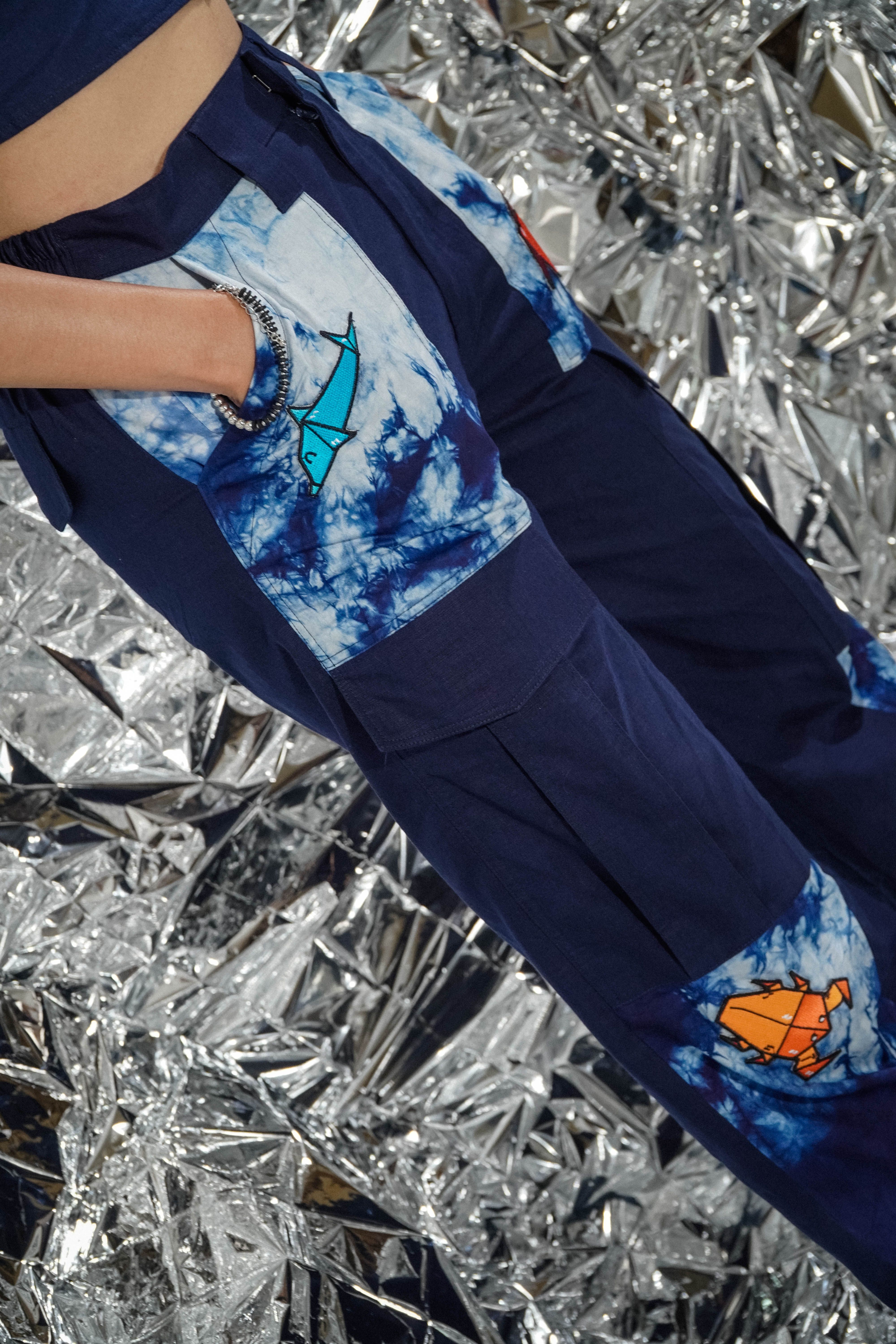 ORIGAMI ORIGAMI Cargo Pants Tie Dye Ombak (Celana Kargo Patch Bordir)
