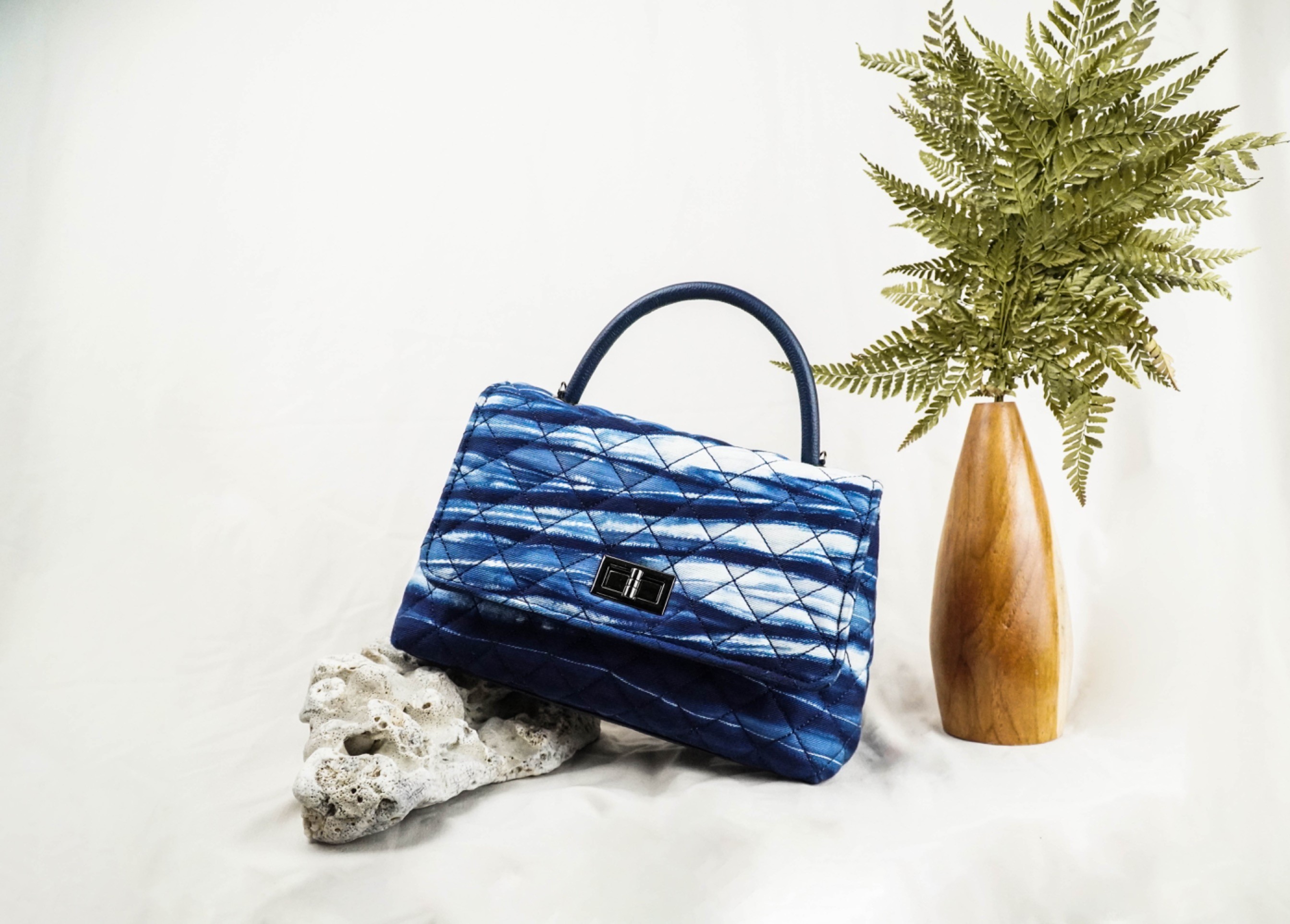 BOOLAO Handbag Arashi Whit Leather Handle