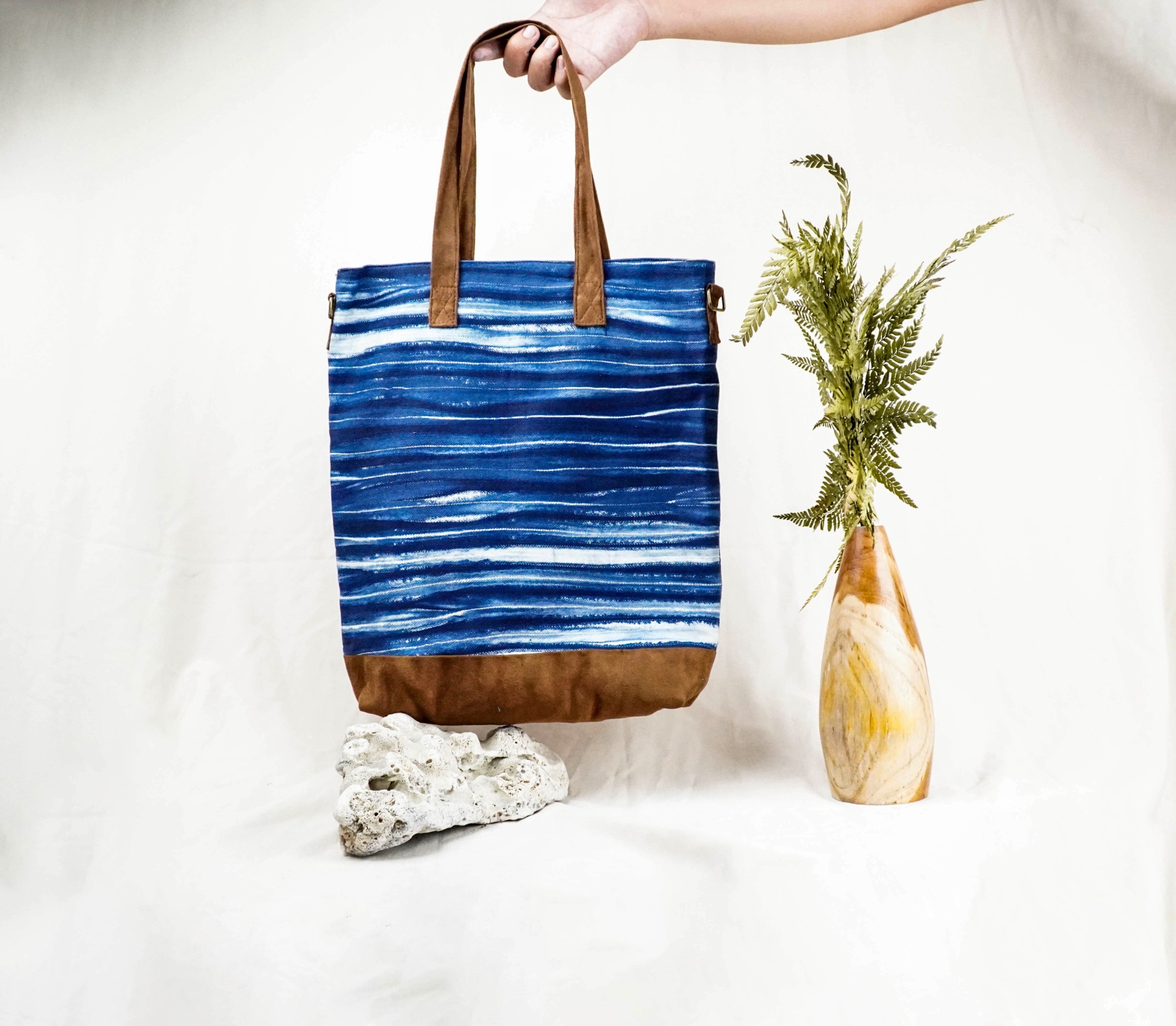 BOOLAO Arashi Daily Canvas Totebag with Suede
