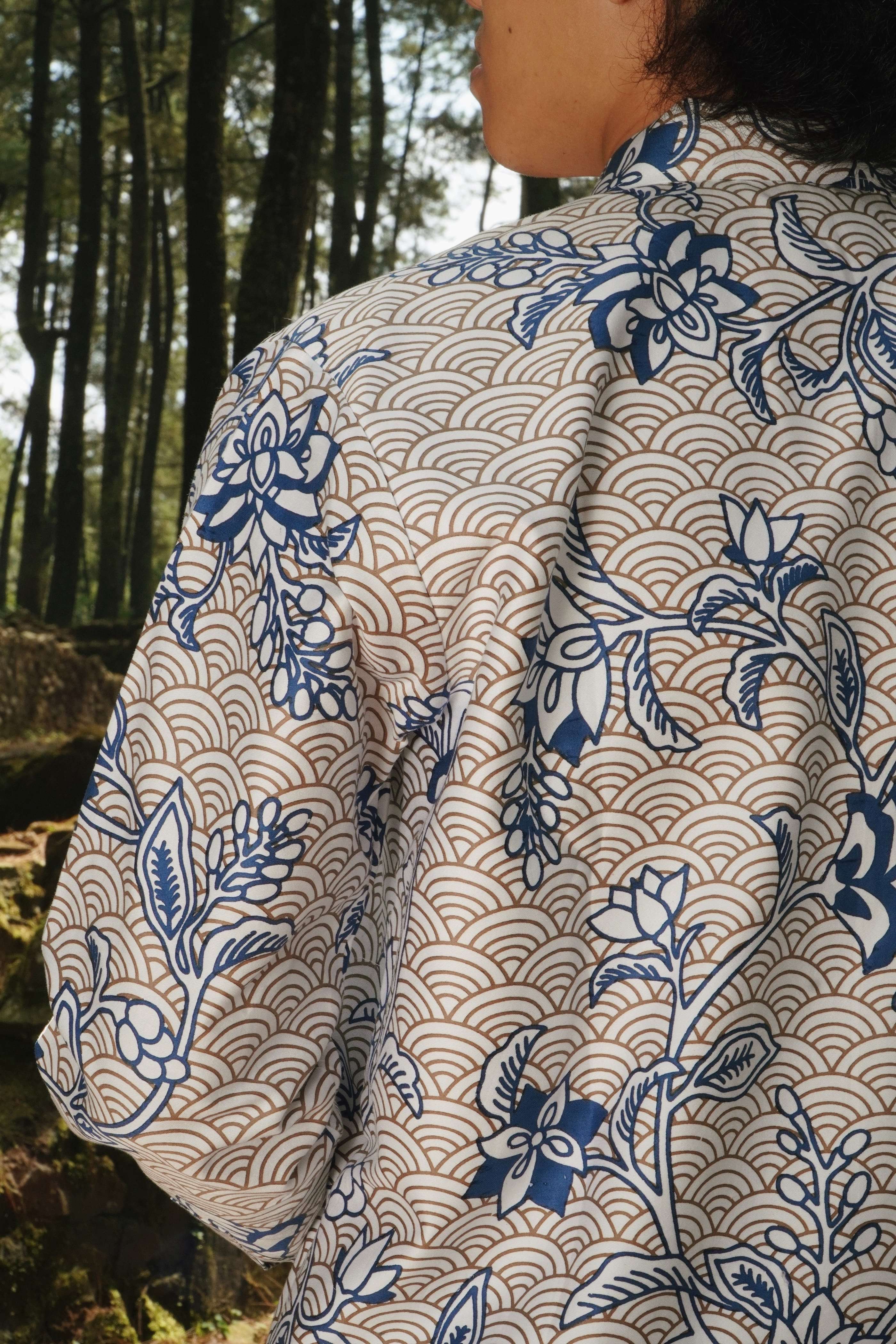 BOOLAO Kemeja Porcelain Batik
