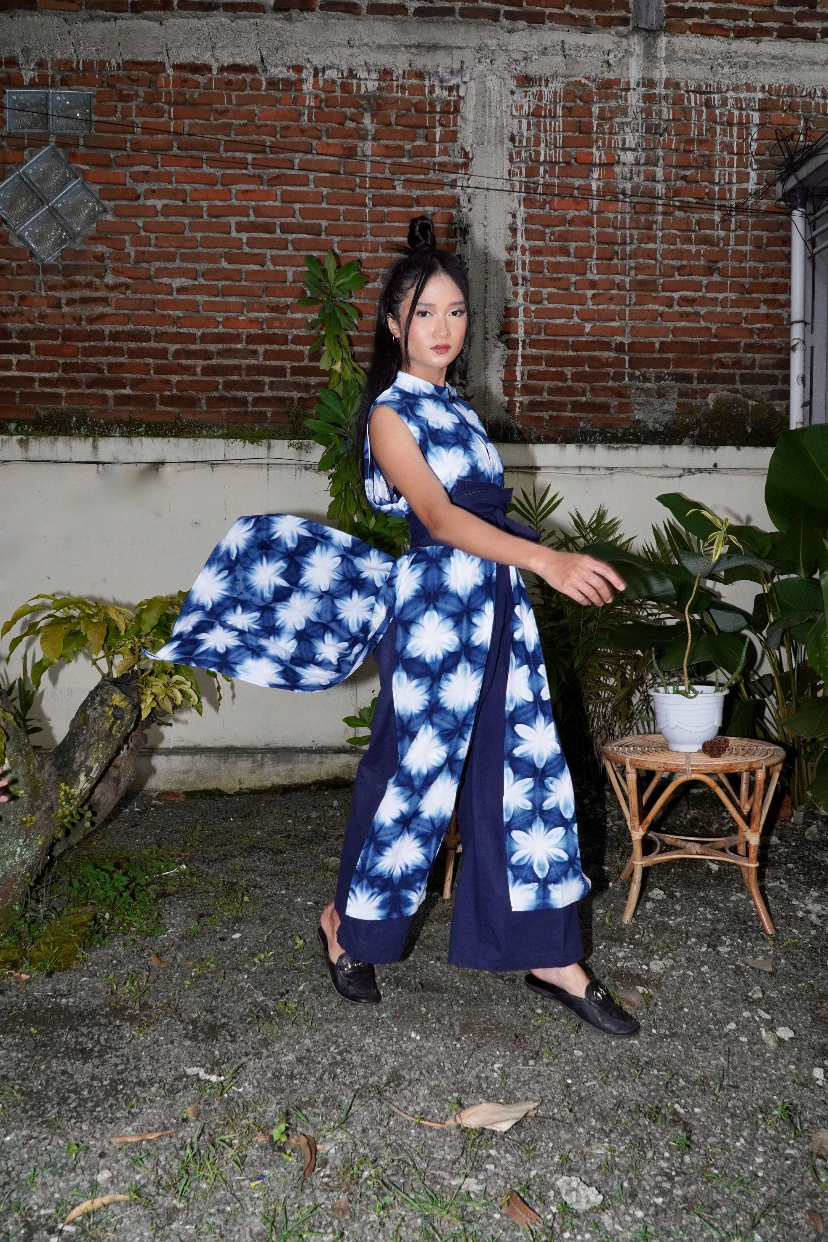 BOOLAO Outer Sleeveless Snowflakes Navy (Outer Panjang)