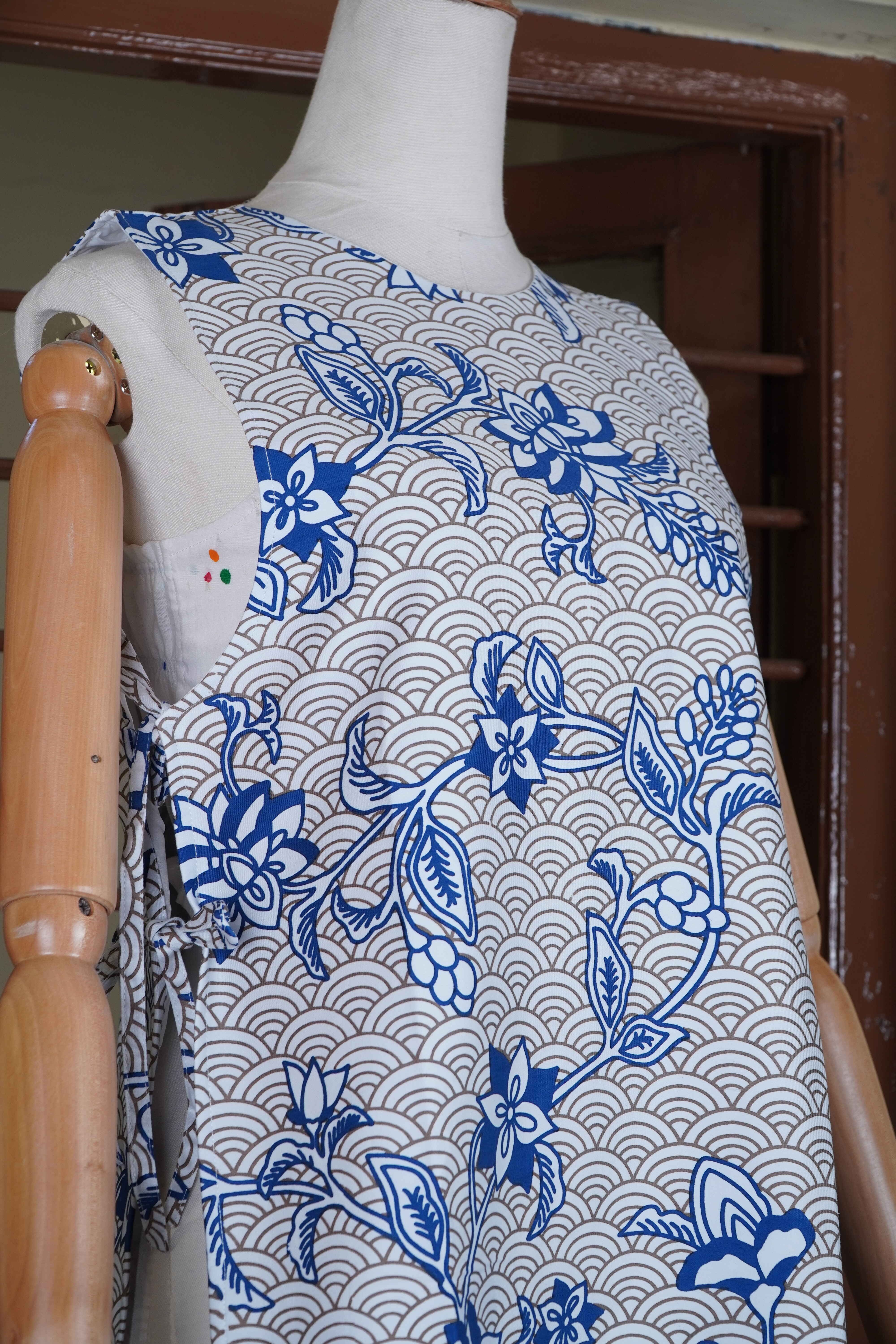 BOOLAO Vest Porcelain Batik