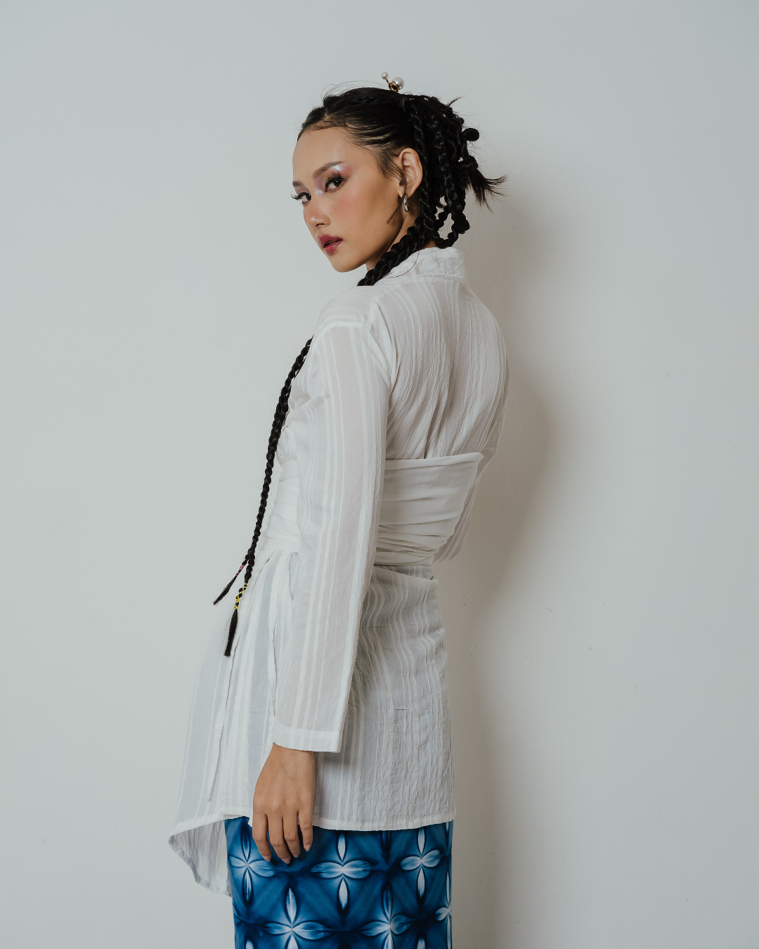 BOOLAO Kebaya MIRANA Kemben Detachable (Outer Bongkar Pasang) - Putih