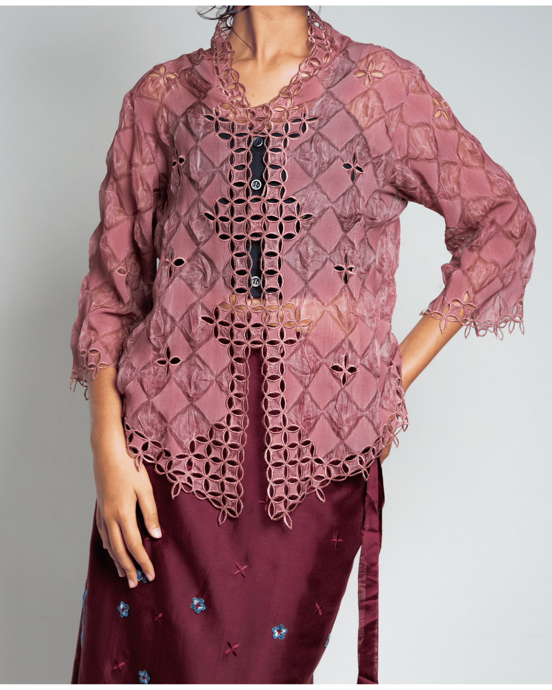 BOOLAO Kebaya Seribu Kawung - Wine