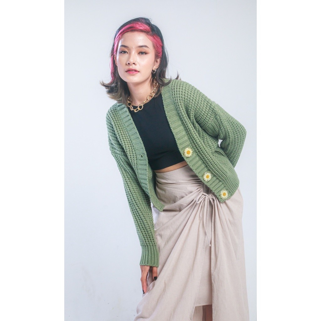 BOOLAO Picnic Panic Daisy Knit Cardigan (Sweater Rajut dengan Pressed Flower Kancing) - Matcha