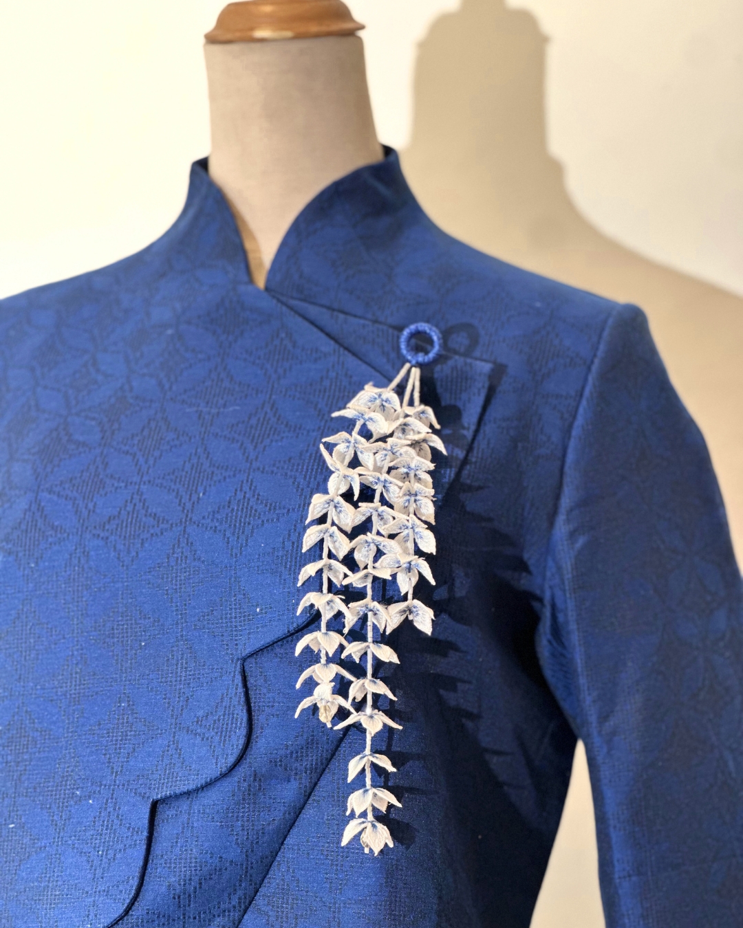 BOOLAO Rontje Series Melati Tassel Brooch