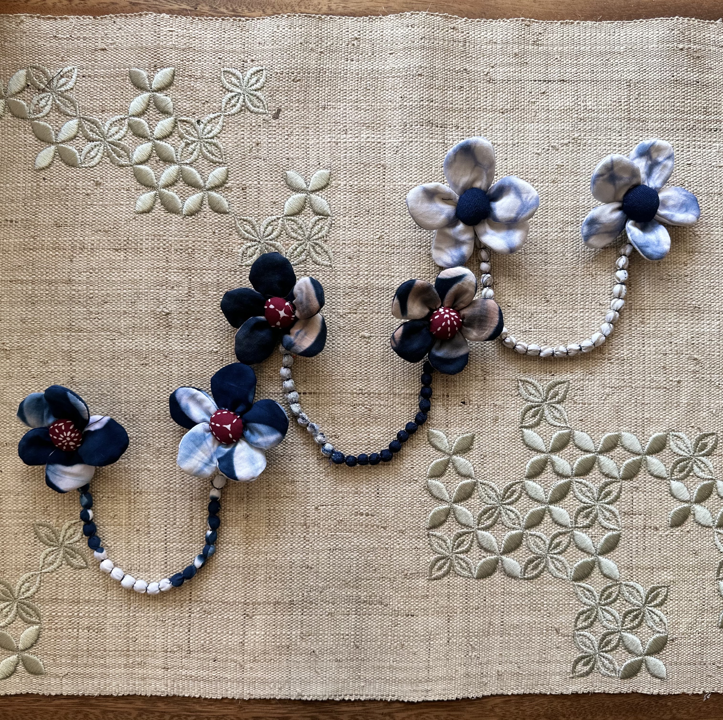 BOOLAO Orchid Double Brooch