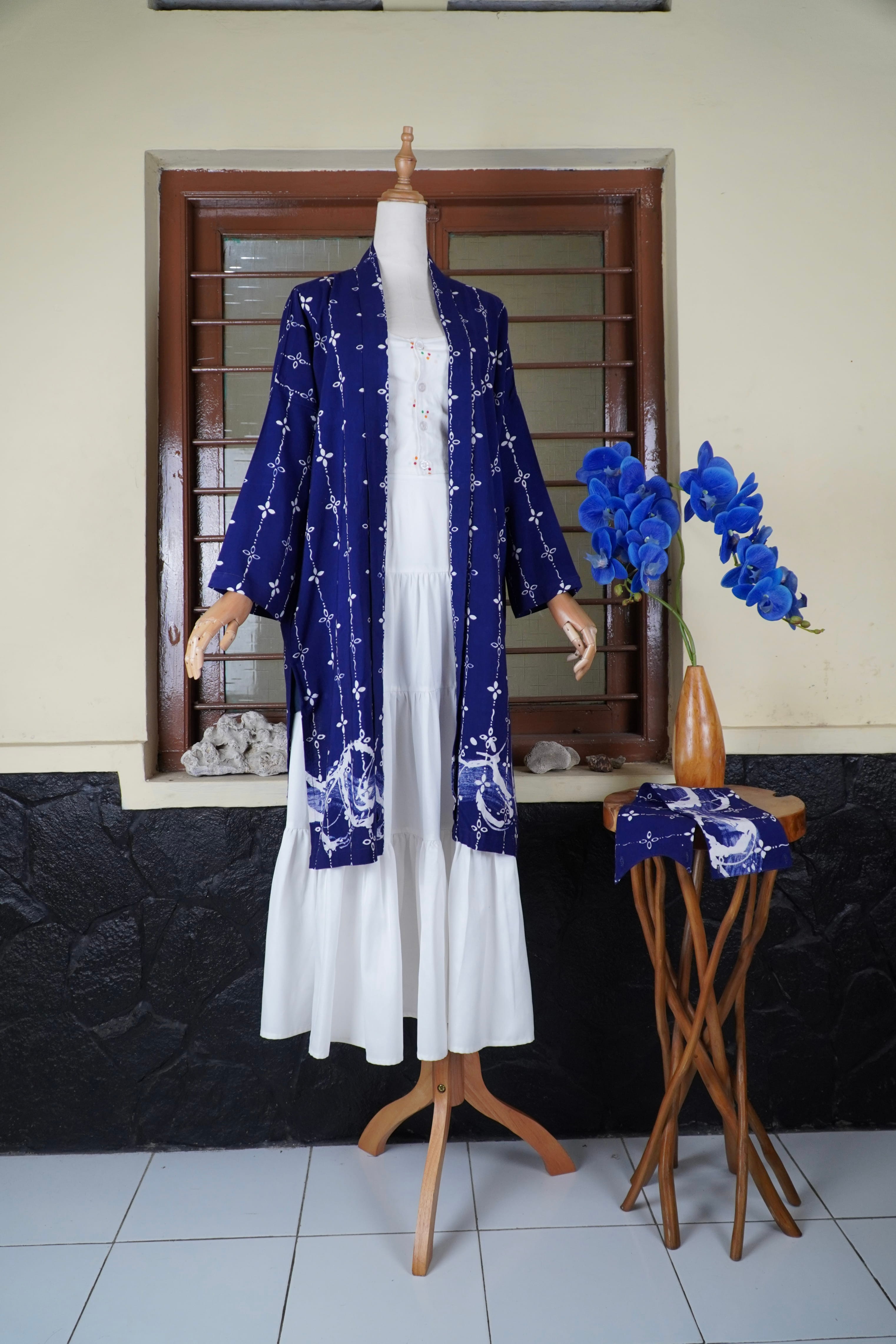 BOOLAO Kumeli Outer Kebaya Detachable Navy Blue (Kebaya Bongkar Pasang Batik Kawung) - Biru Dongker