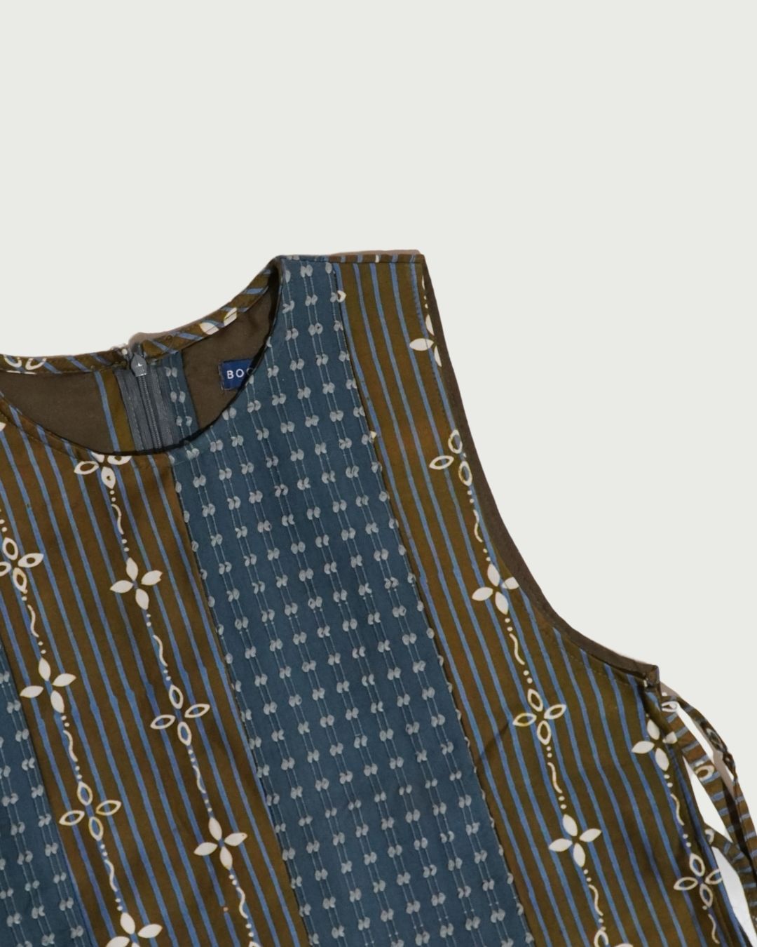 BOOLAO Vest Tenun Batik Kumeli