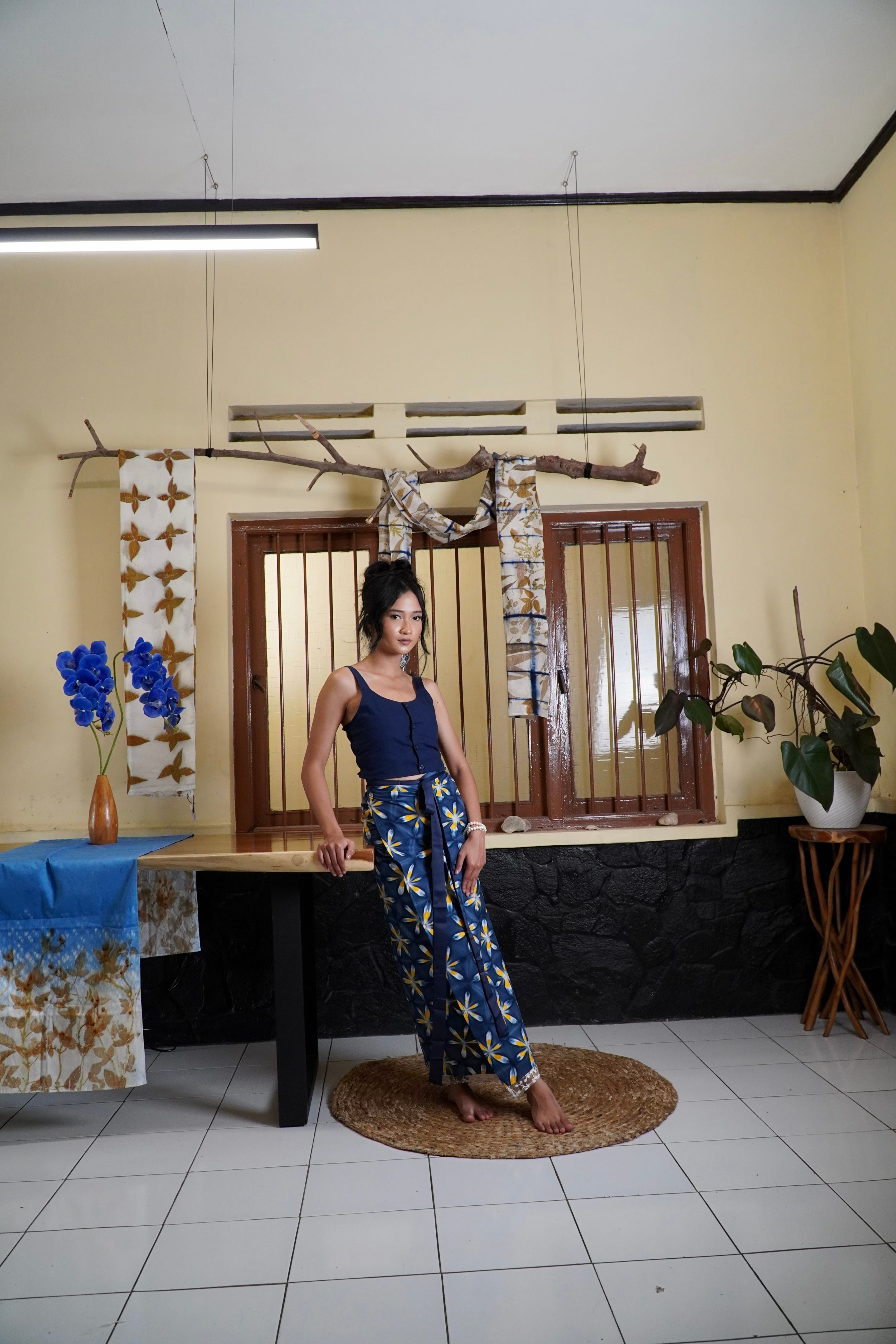 BOOLAO Saroong Kaleidoscope Shibori - Snowflakes Kuning (Rok Ikat Lilit)
