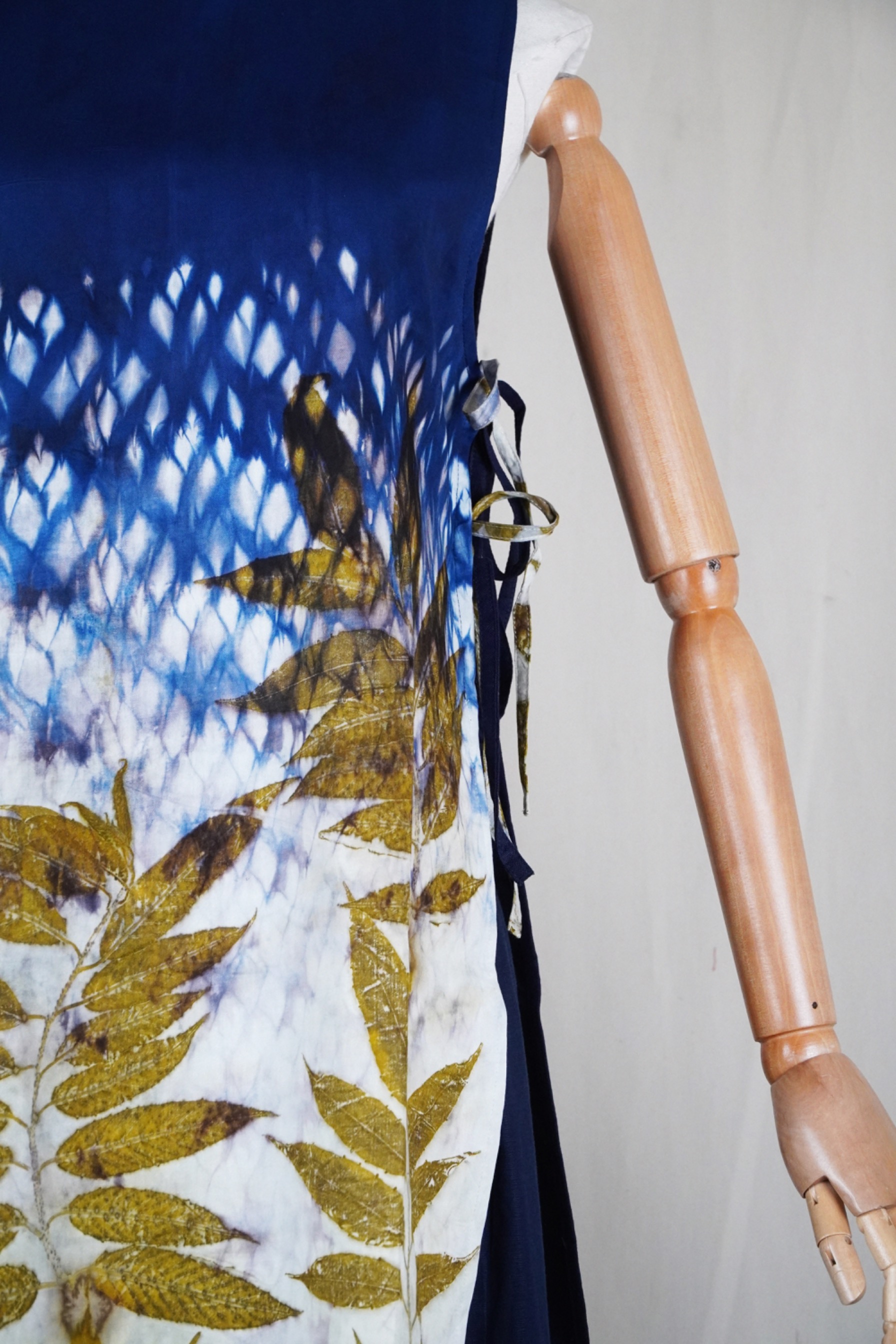 BOOLAO Ombre Vest Shibori on Ecoprint