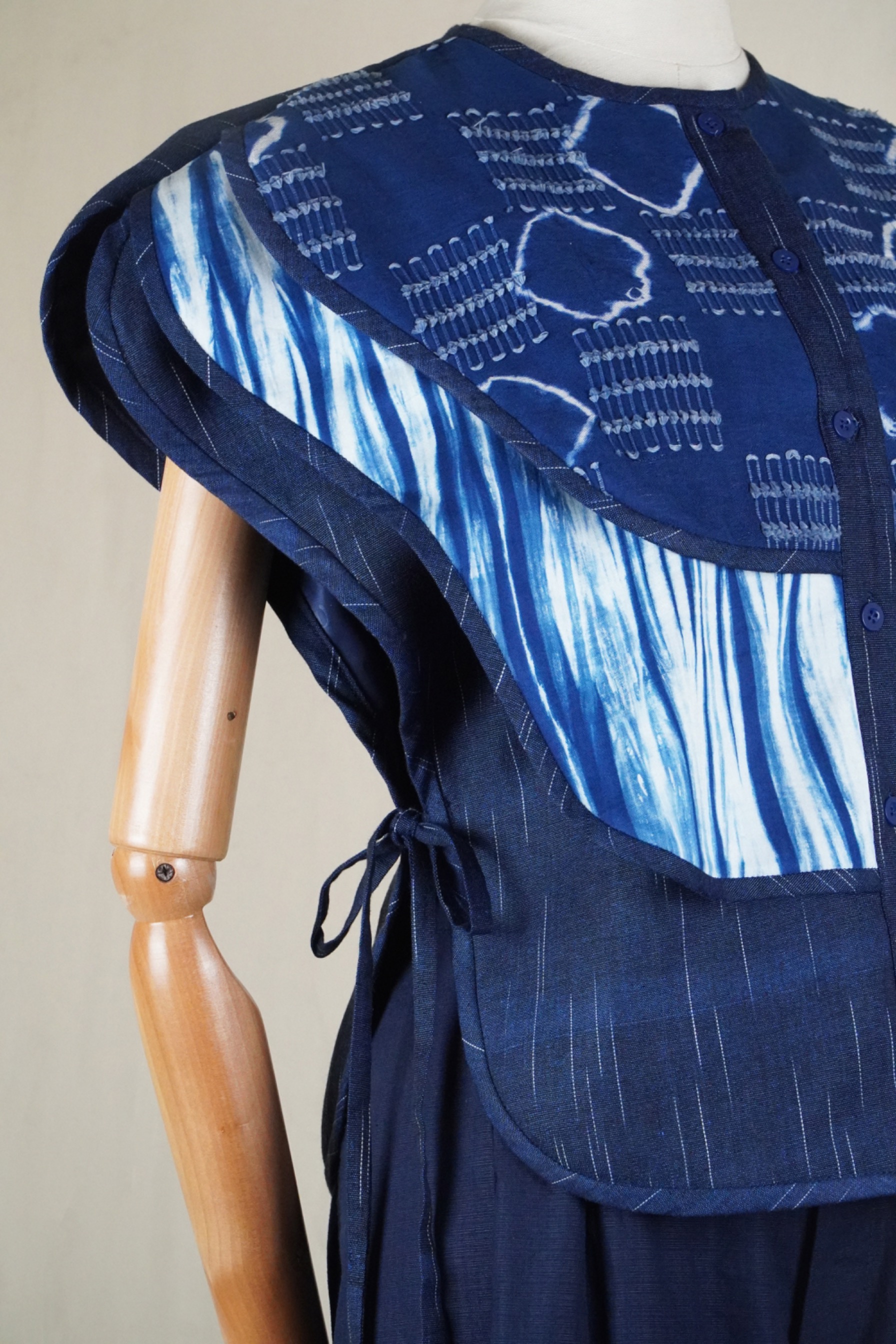BOOLAO Vest Lapis Shibori Tenun