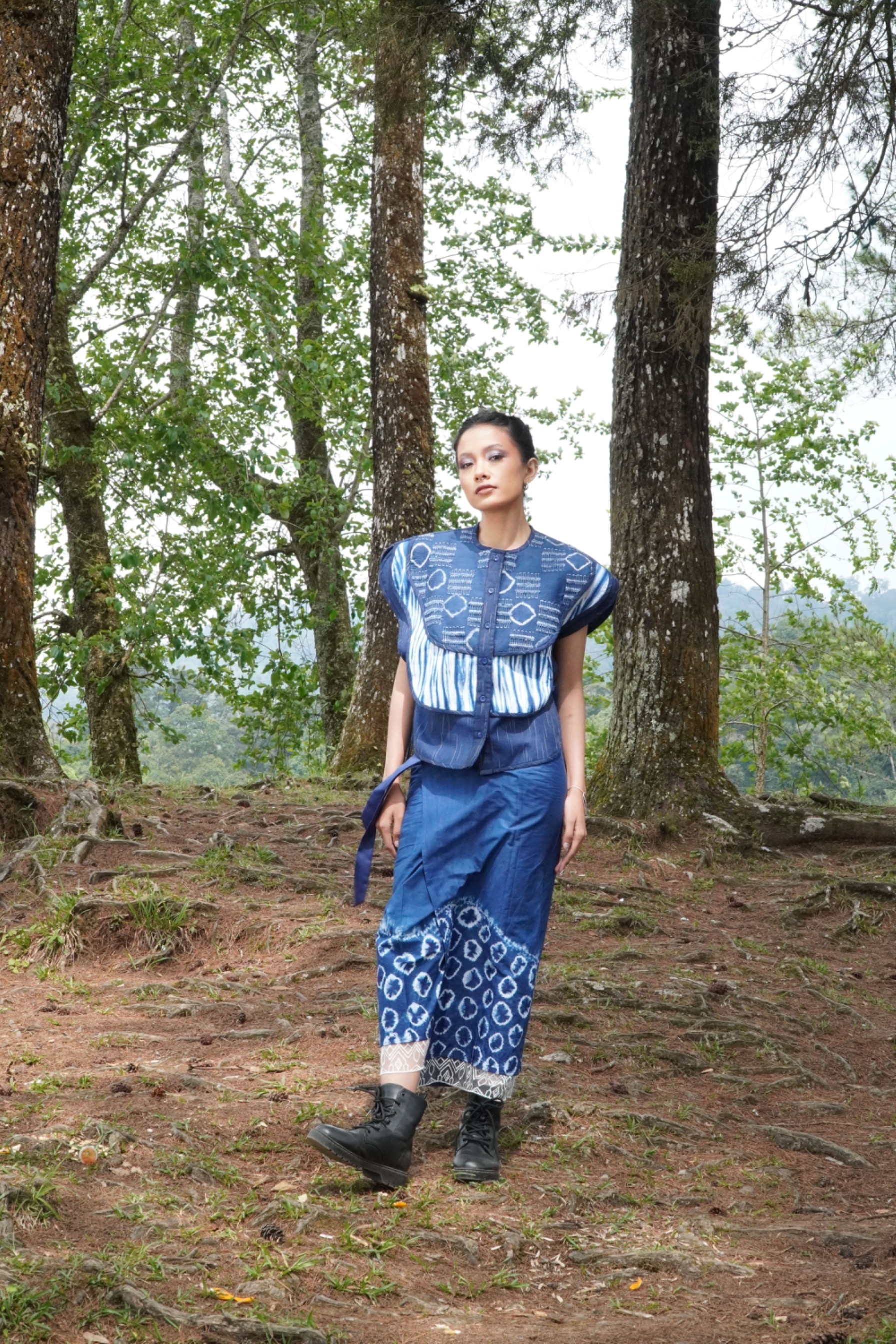 BOOLAO Vest Lapis Shibori Tenun