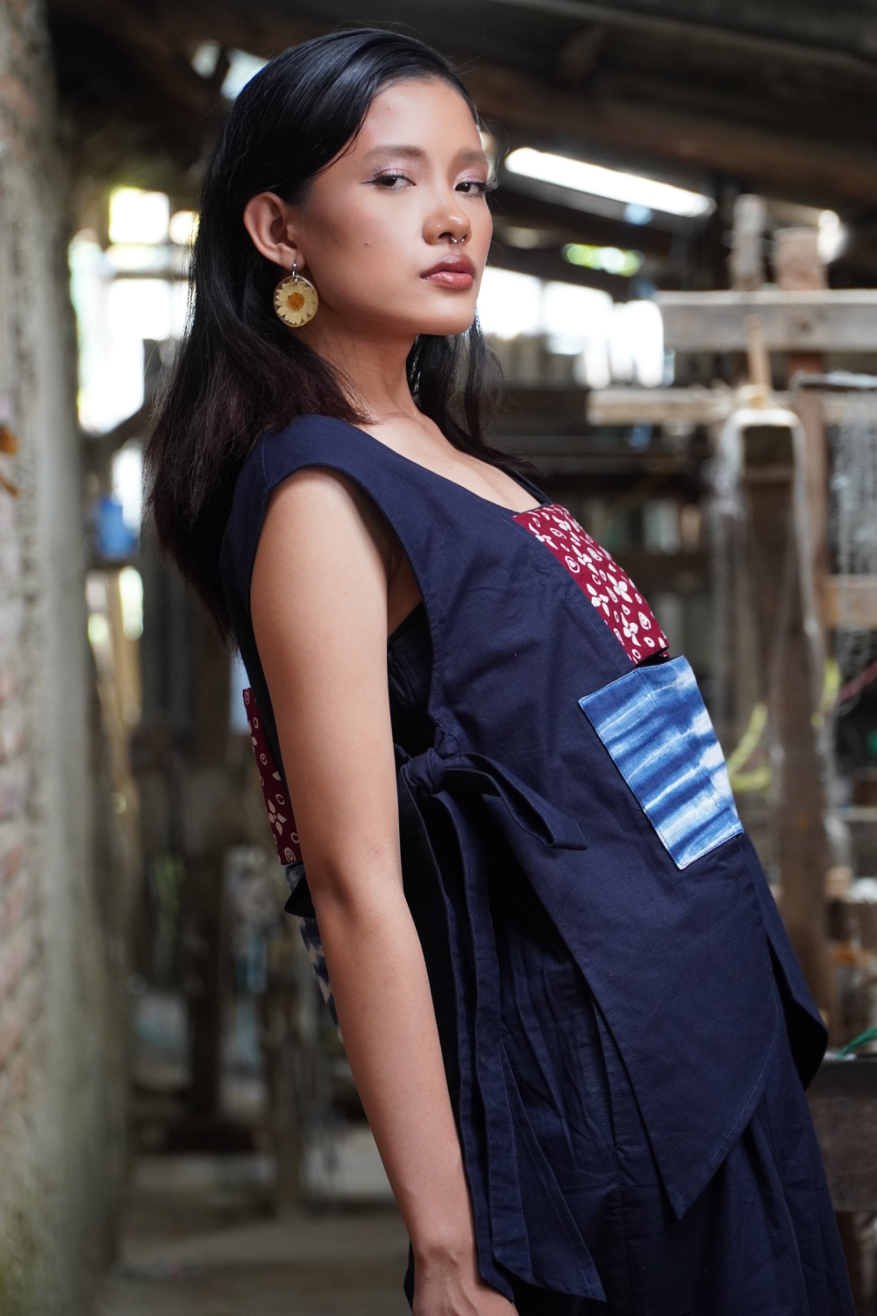 BOOLAO Vest Anyam Kebaya Kutubaru Sleeveless Shibori Batik