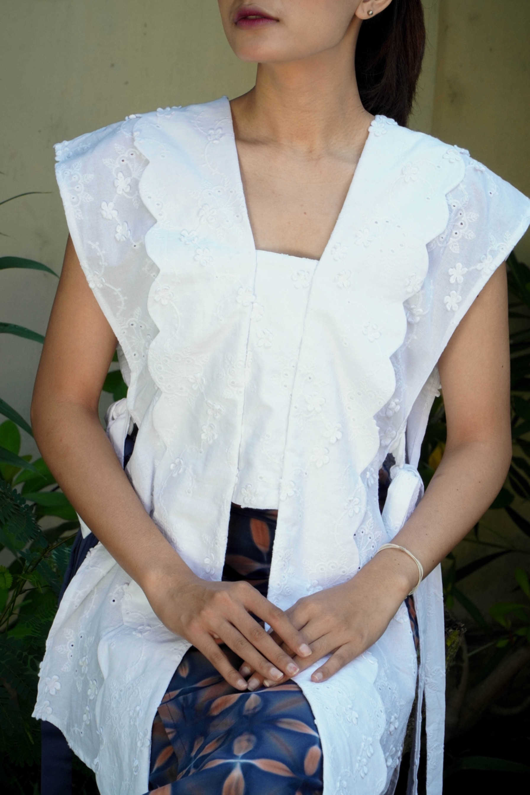 BOOLAO Kebaya Outer Terang Bulan Daisy Maru Detachable (Bongkar Pasang) - White