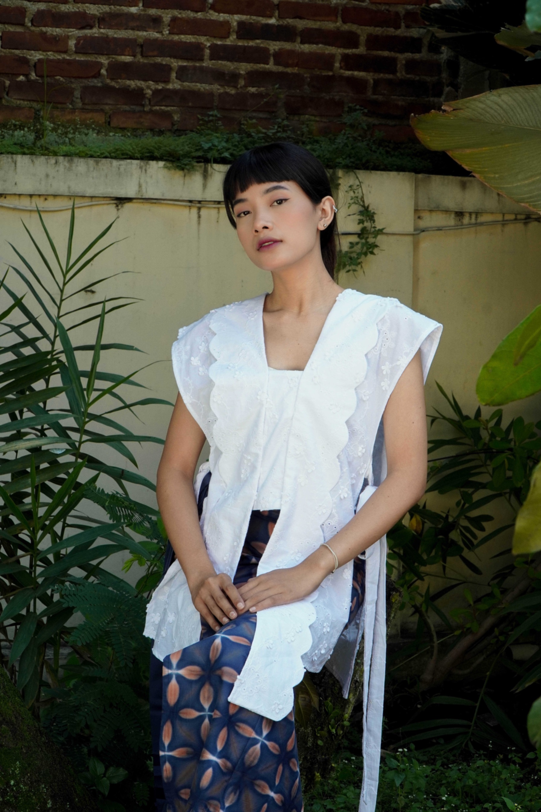 BOOLAO Kebaya Outer Terang Bulan Daisy Maru Detachable (Bongkar Pasang) - White