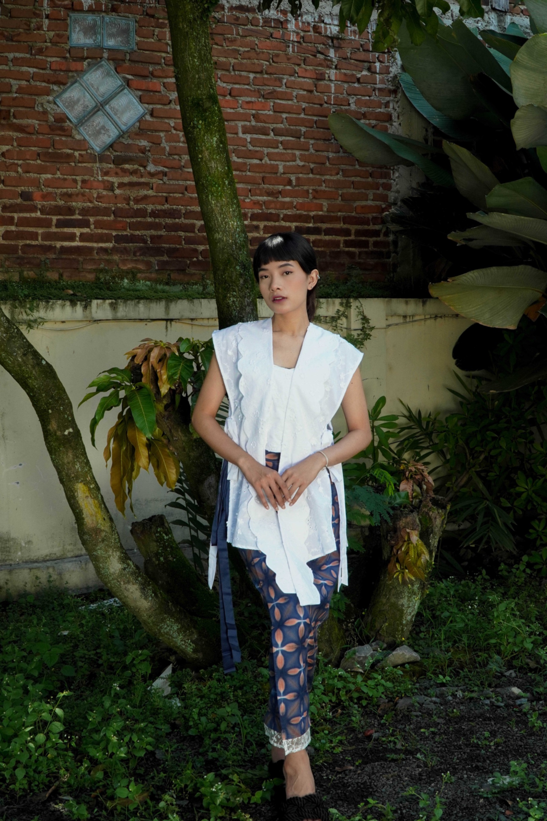 BOOLAO Kebaya Outer Terang Bulan Daisy Maru Detachable (Bongkar Pasang) - White