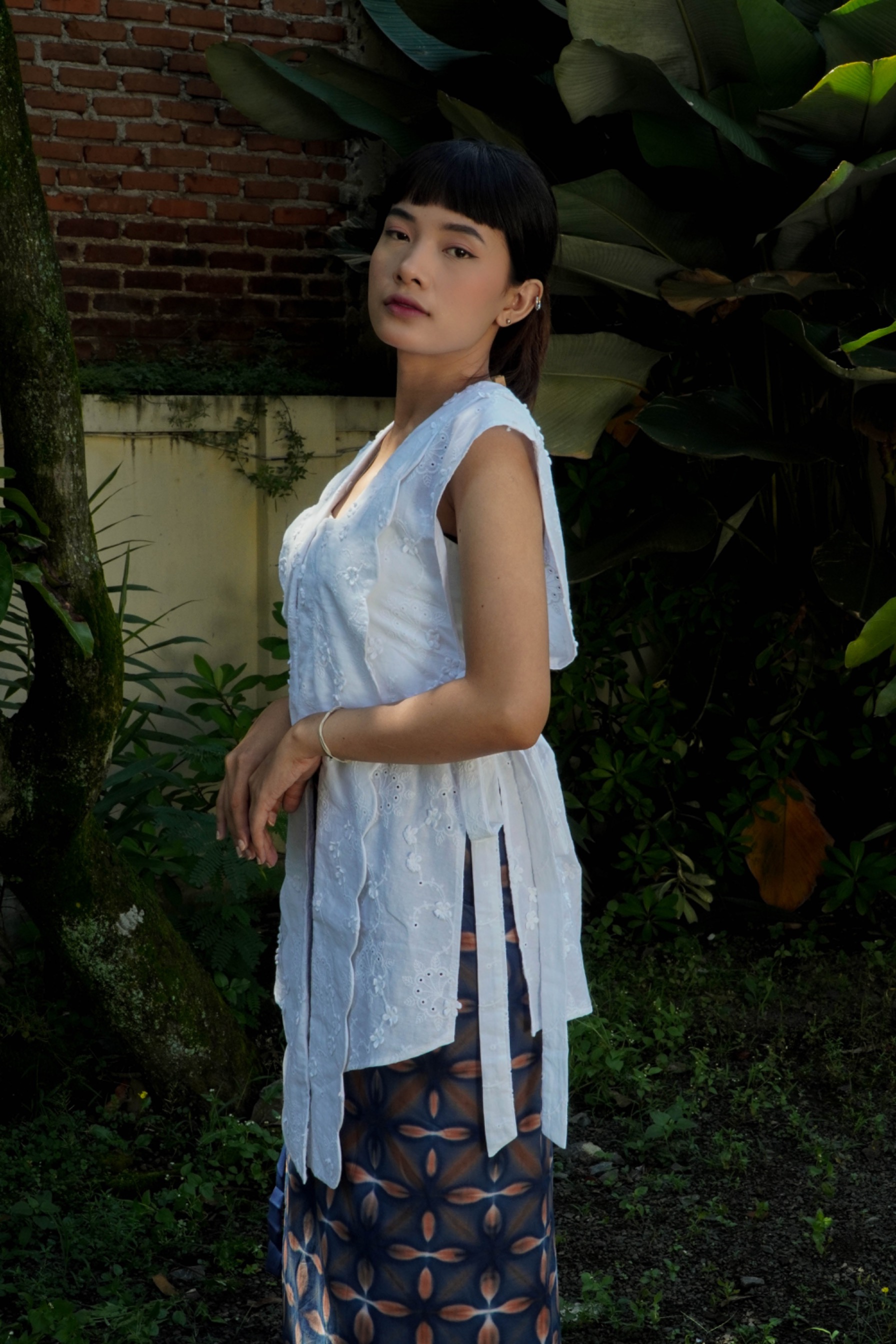 BOOLAO Kebaya Outer Terang Bulan Daisy Maru Detachable (Bongkar Pasang) - White