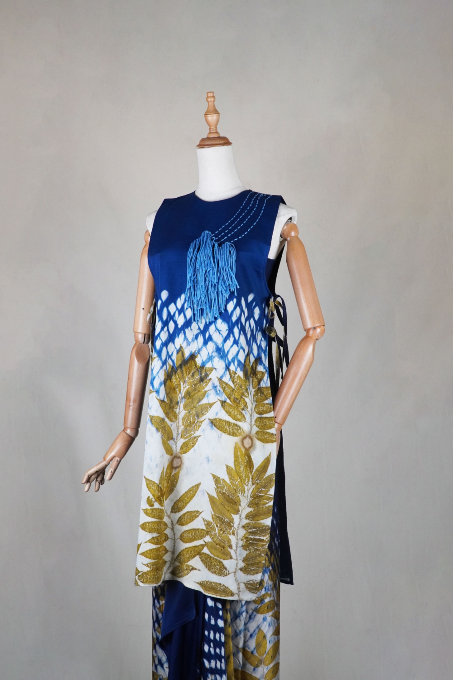 BOOLAO Ombre Vest Shibori on Ecoprint
