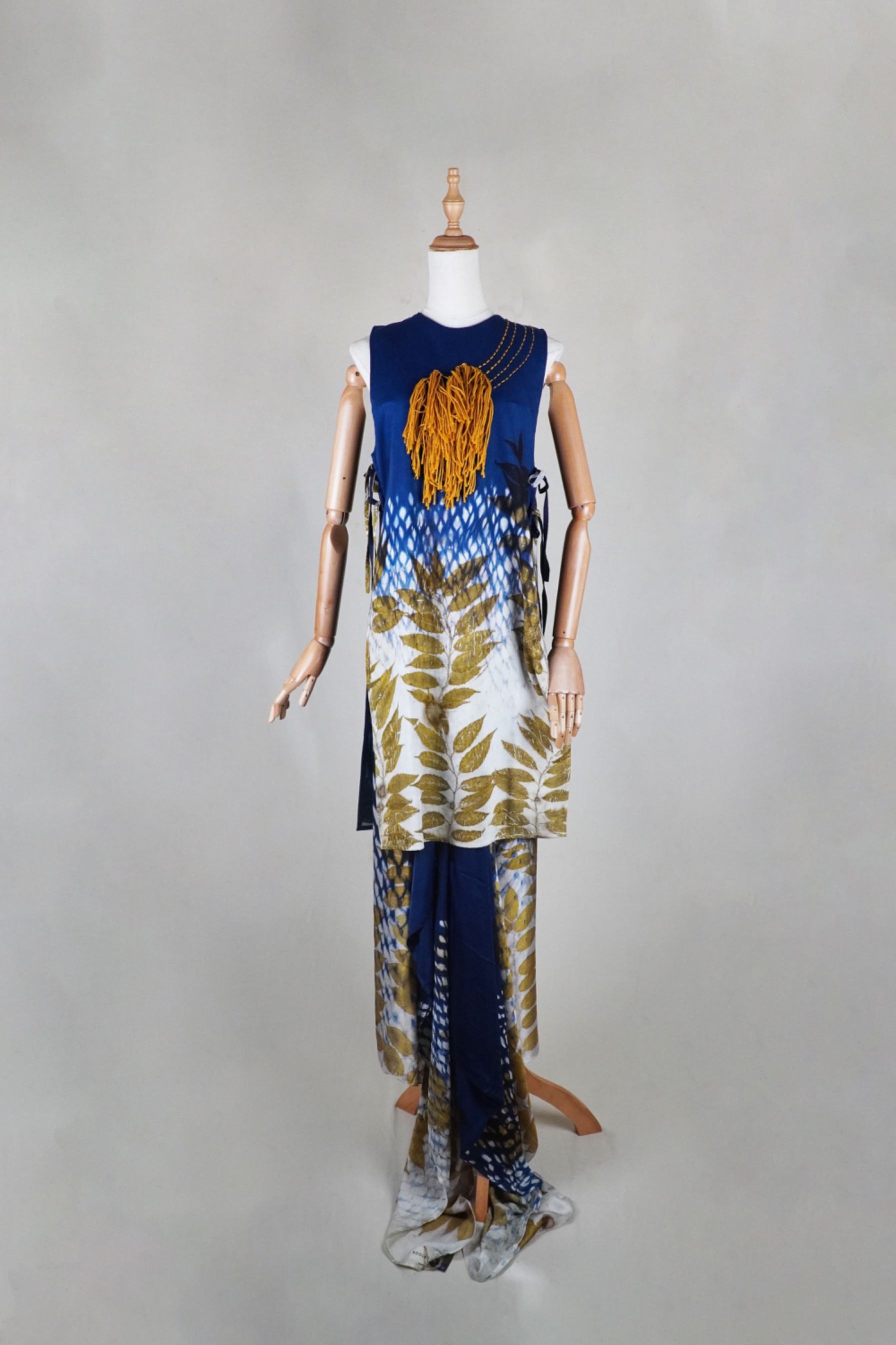 BOOLAO Ombre Vest Shibori on Ecoprint