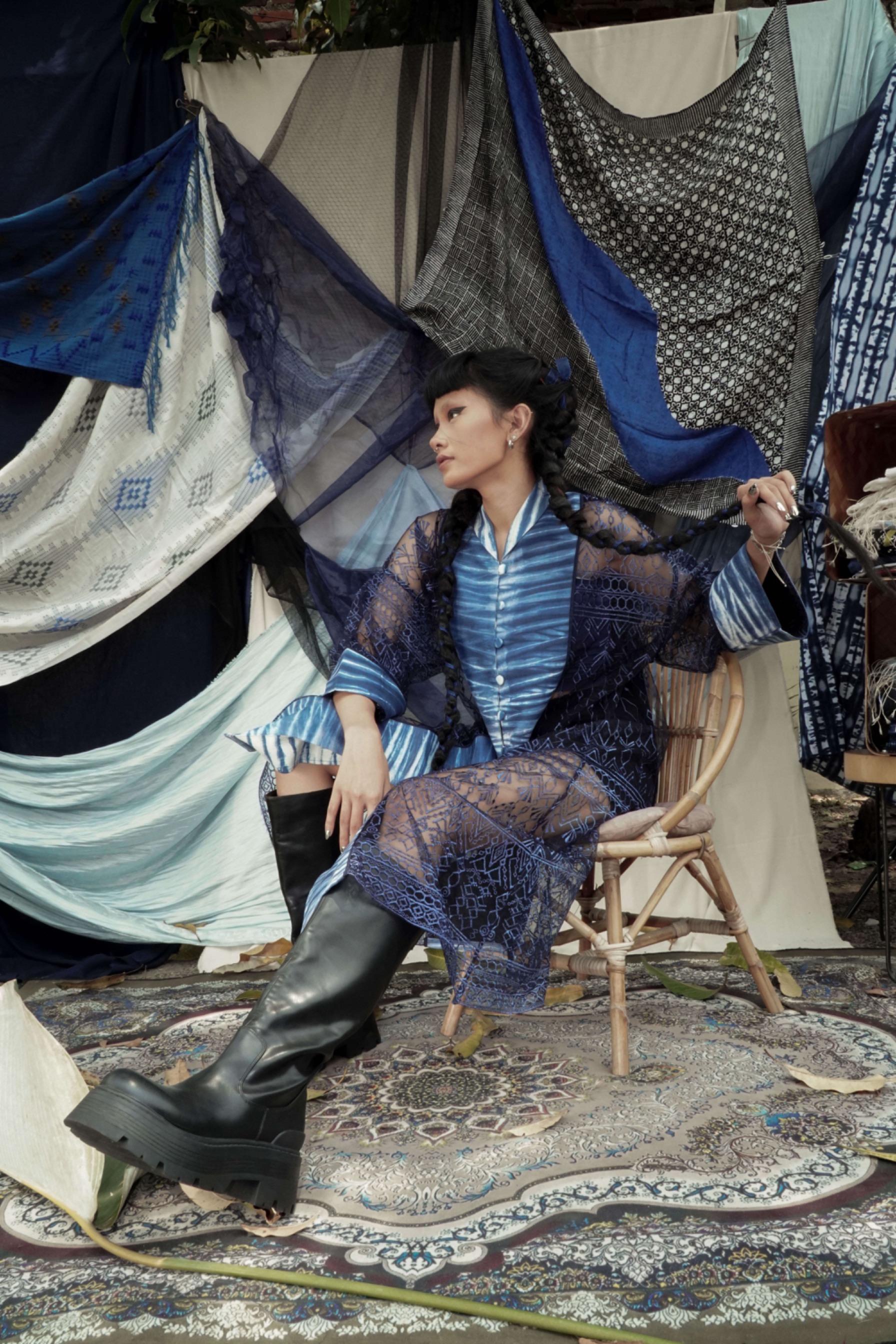 BOOLAO Kebaya Brukat Gurat Navy