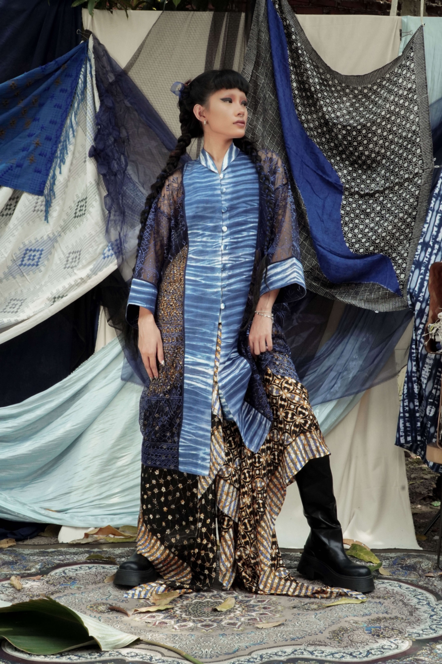 BOOLAO Kebaya Brukat Gurat Navy