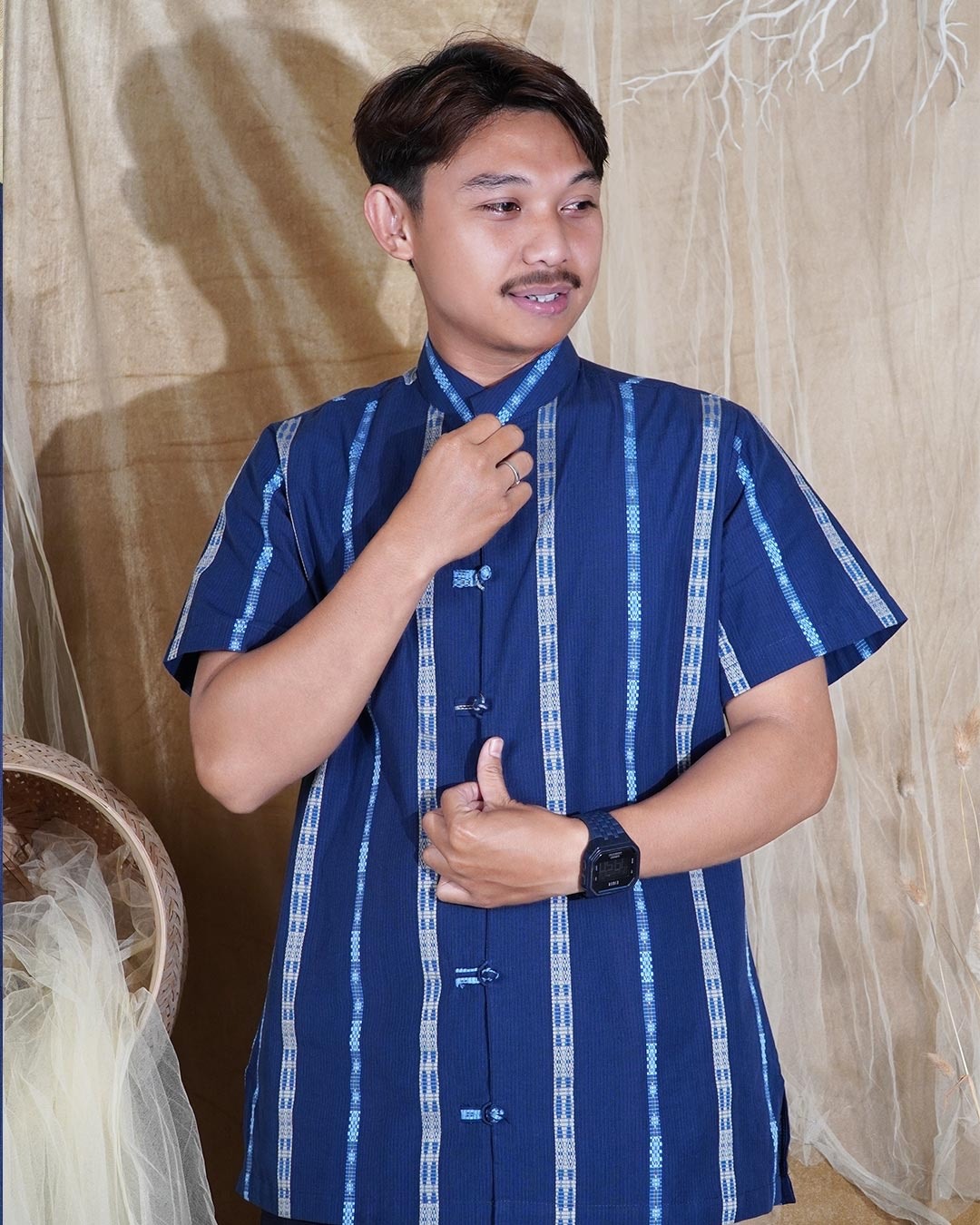 BOOLAO Kemeja Lungsin Pendek