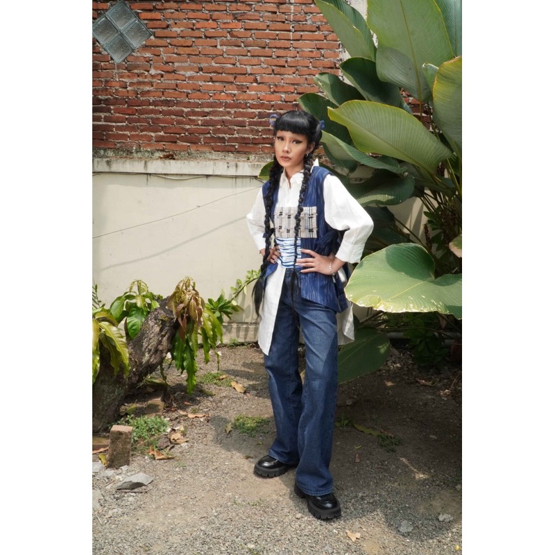 BOOLAO Vest Anyam Kebaya Kutubaru Sleeveless Shibori Tenun
