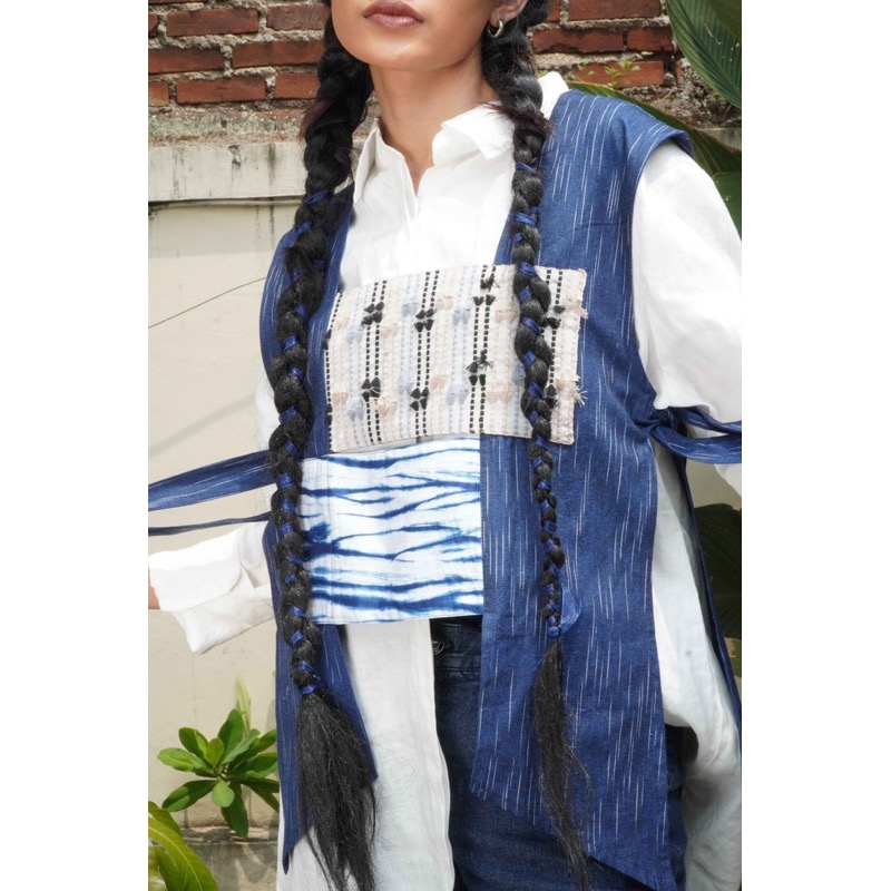 BOOLAO Vest Anyam Kebaya Kutubaru Sleeveless Shibori Tenun