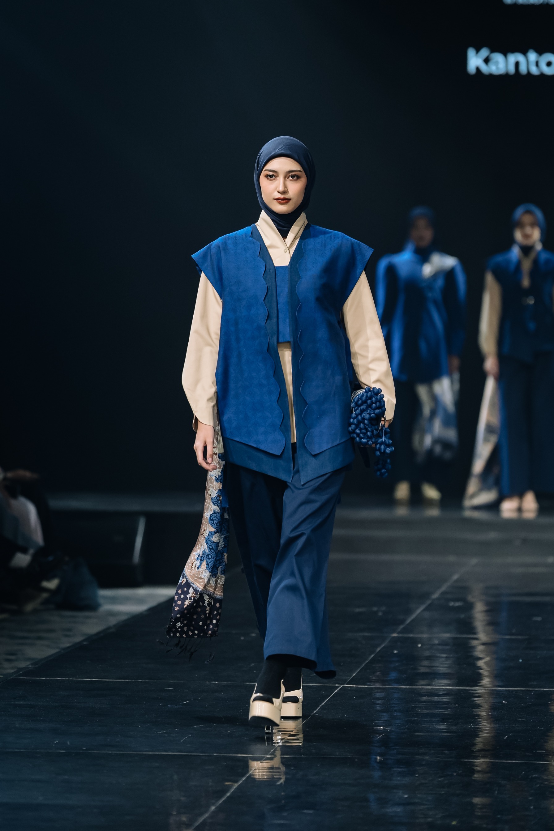 BOOLAO Vest engkol nomad