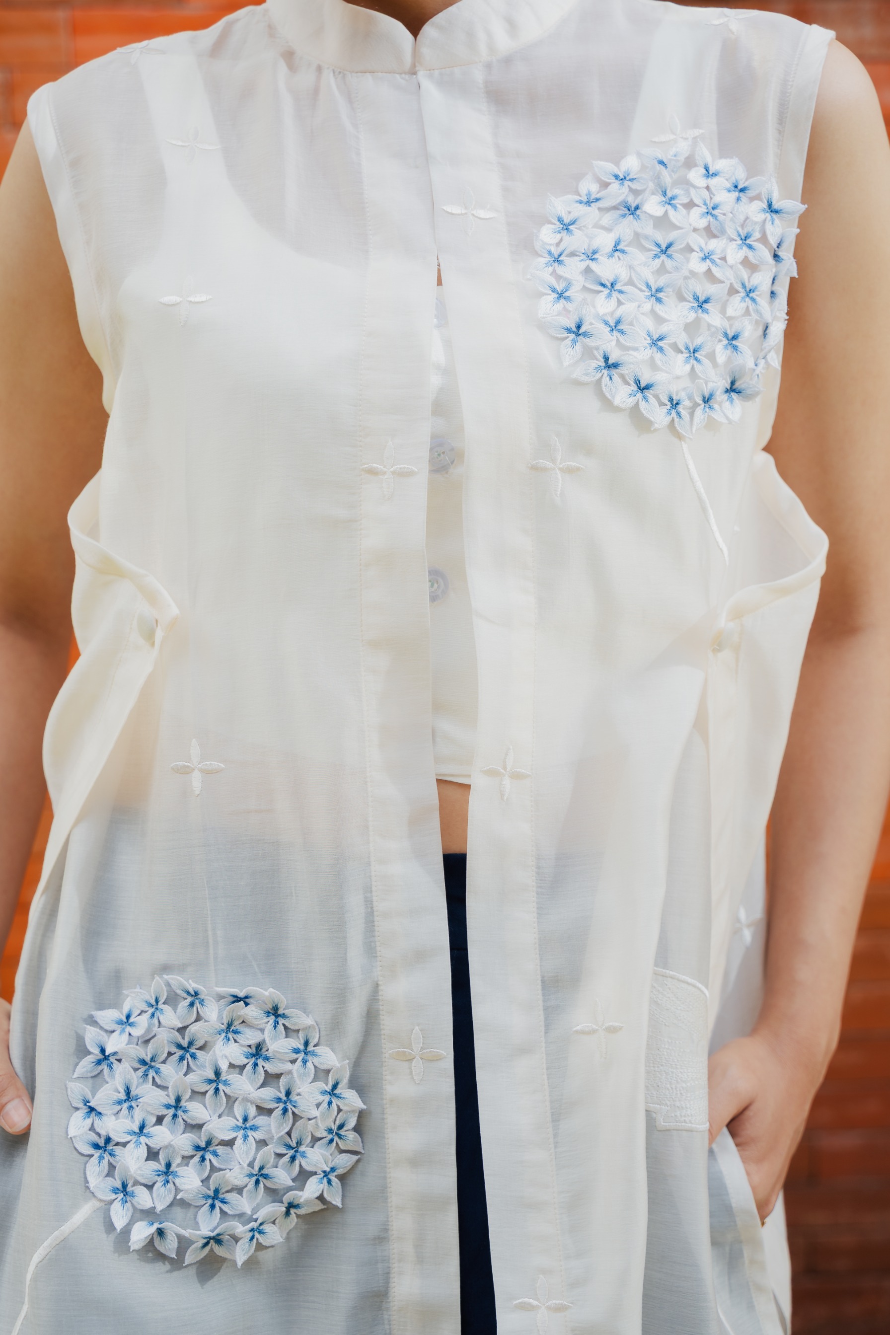 BOOLAO Kembang Borondong Outer Sleeveless