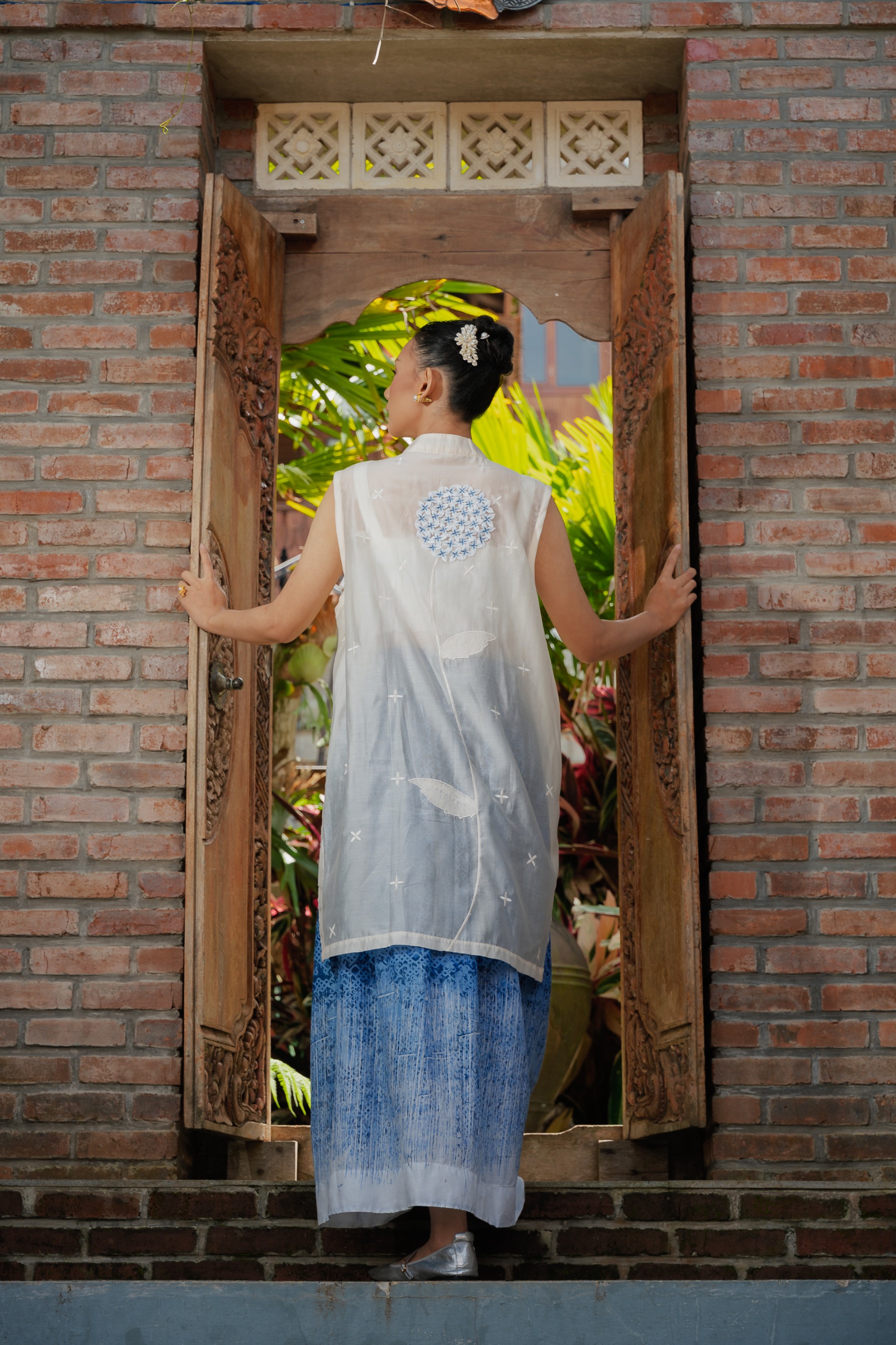 BOOLAO Kembang Borondong Outer Sleeveless