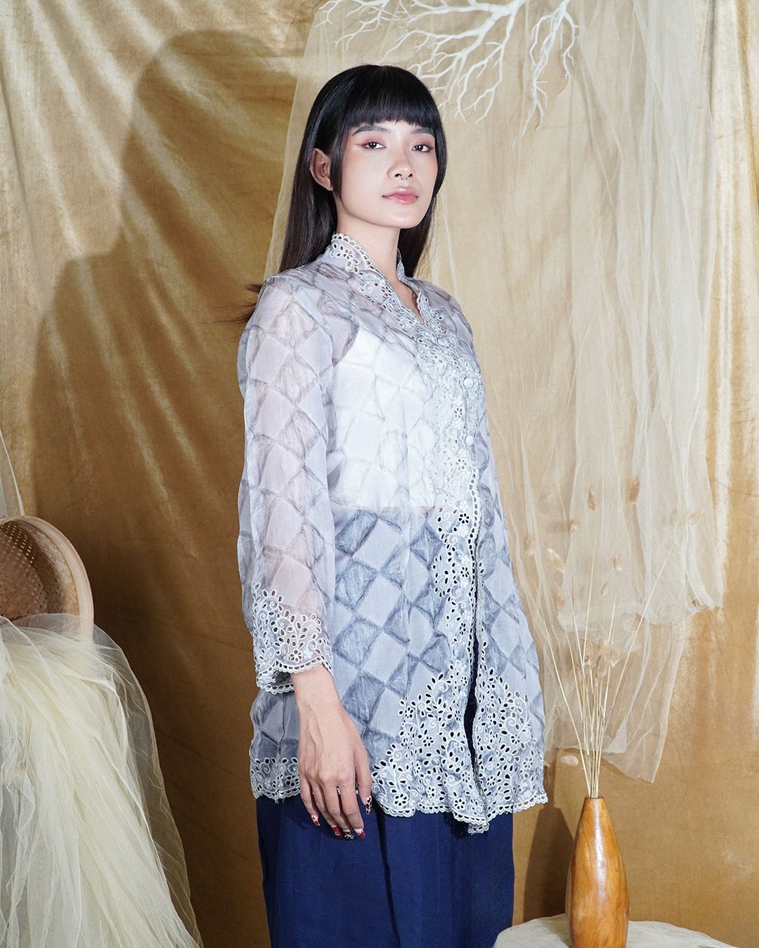 BOOLAO Kebaya Encim Kerancang Itajime - Grey