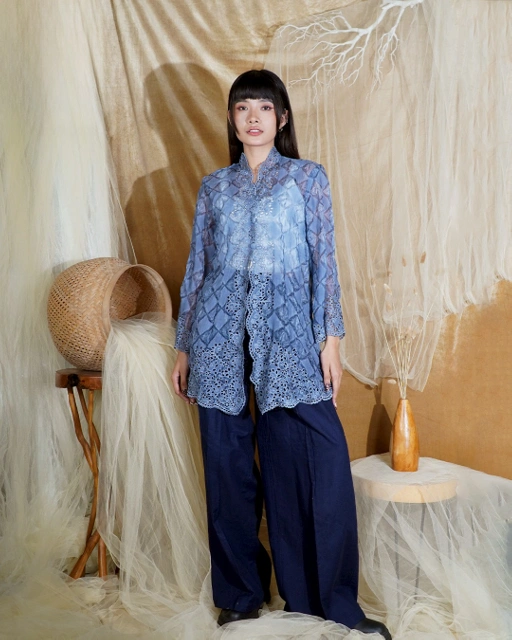 Image of BOOLAO Kebaya Encim Kerancang Itajime - Baby Blue
