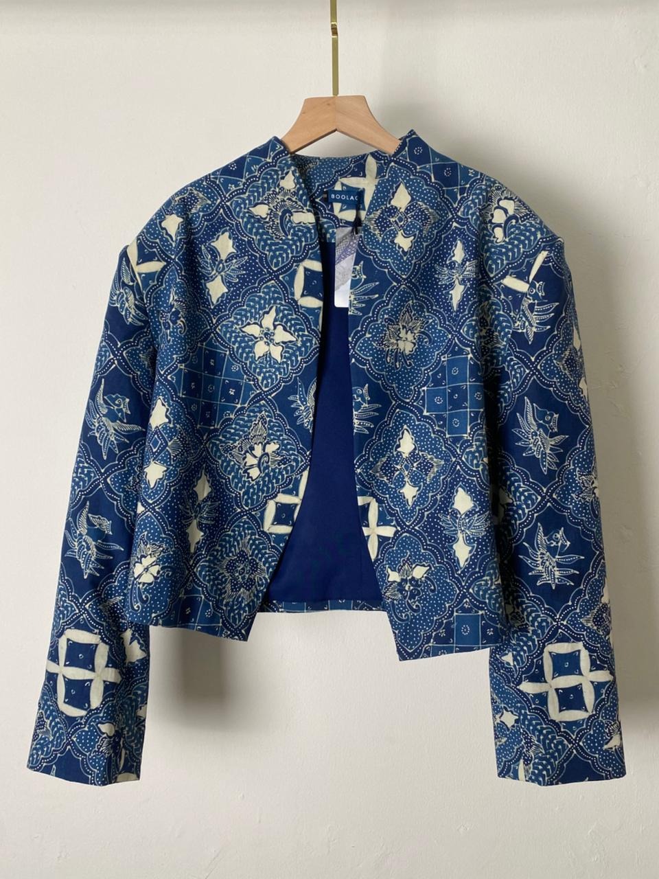 BOOLAO WARLAMI Cropped Beskap Batik Tulis