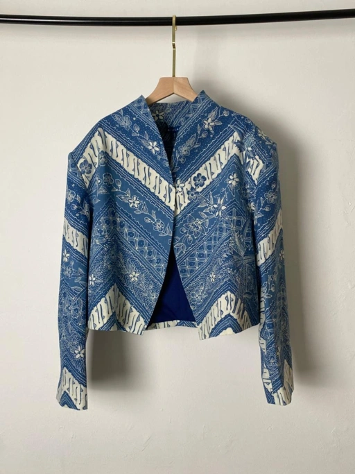 Image of BOOLAO WARLAMI Cropped Beskap Batik Tulis