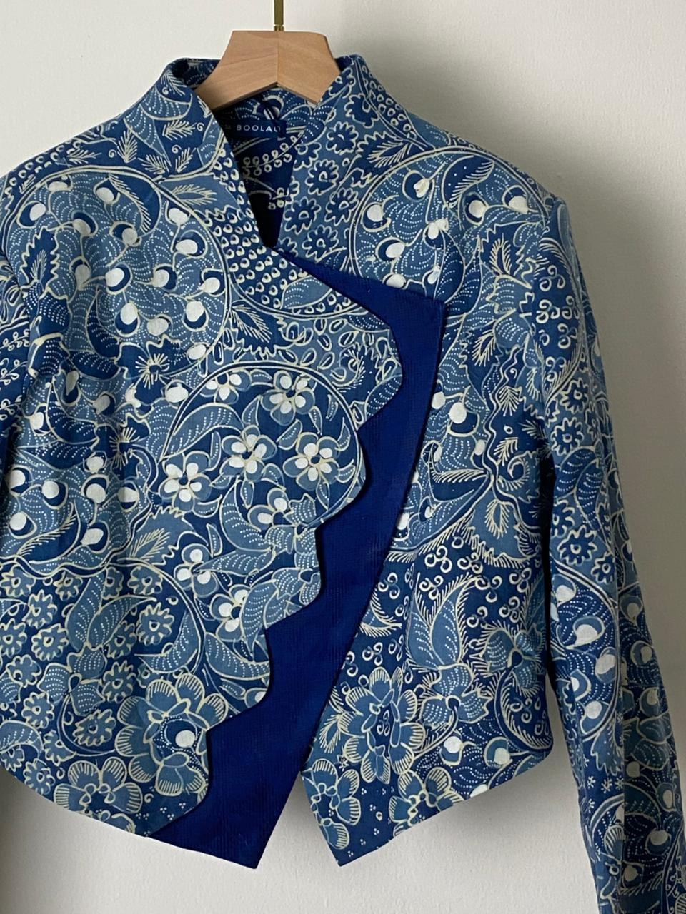 BOOLAO WARLAMI Cropped Beskap Batik Tulis