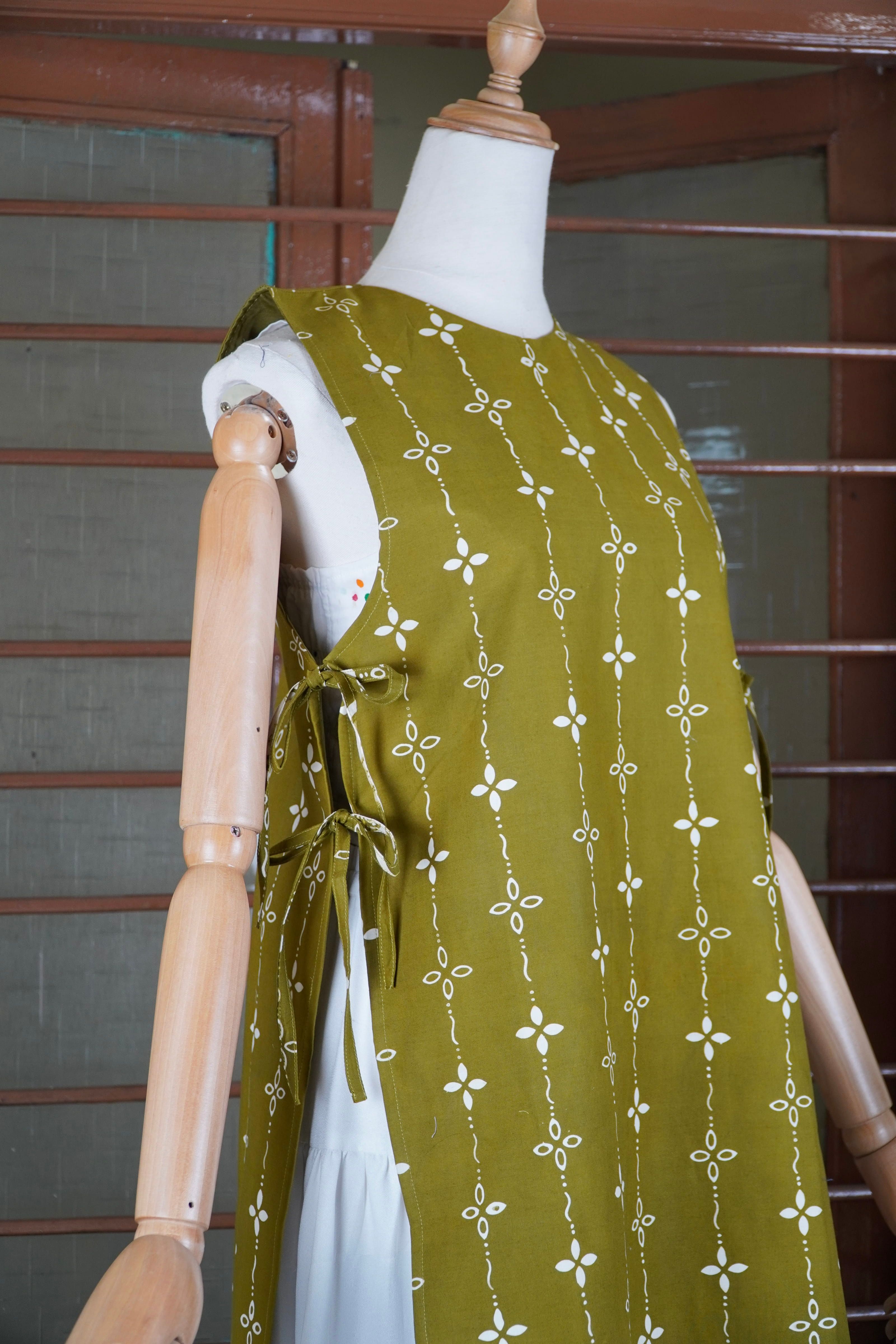 BOOLAO Kumeli Vest Lime Green (Rompi Outer Batik Kawung) - Hijau Olive