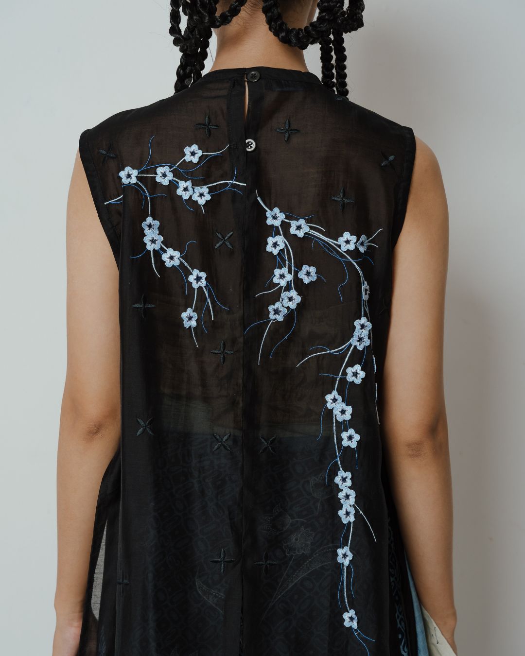 BOOLAO Long Vest Sakura 3D Embroidery - Black